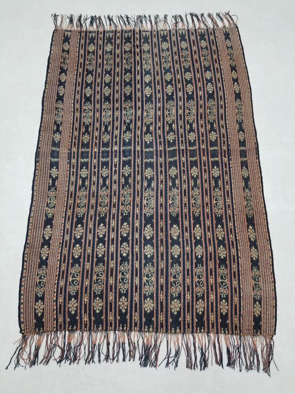 Vintage Indonesian Sawu Handwoven Ikat Tenun Textile 167x111cm