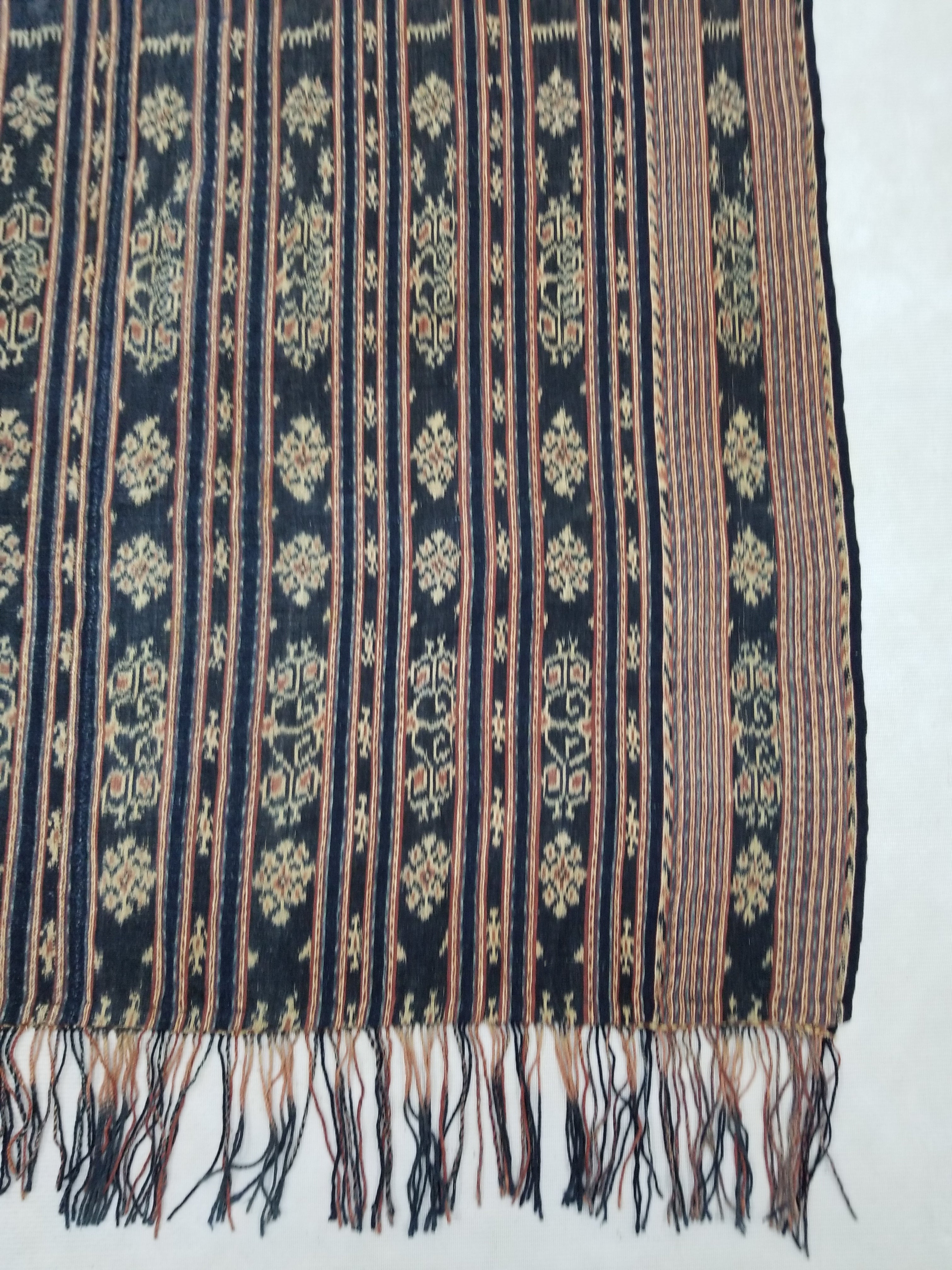 Vintage Indonesian Sawu Handwoven Ikat Tenun Textile 167x111cm