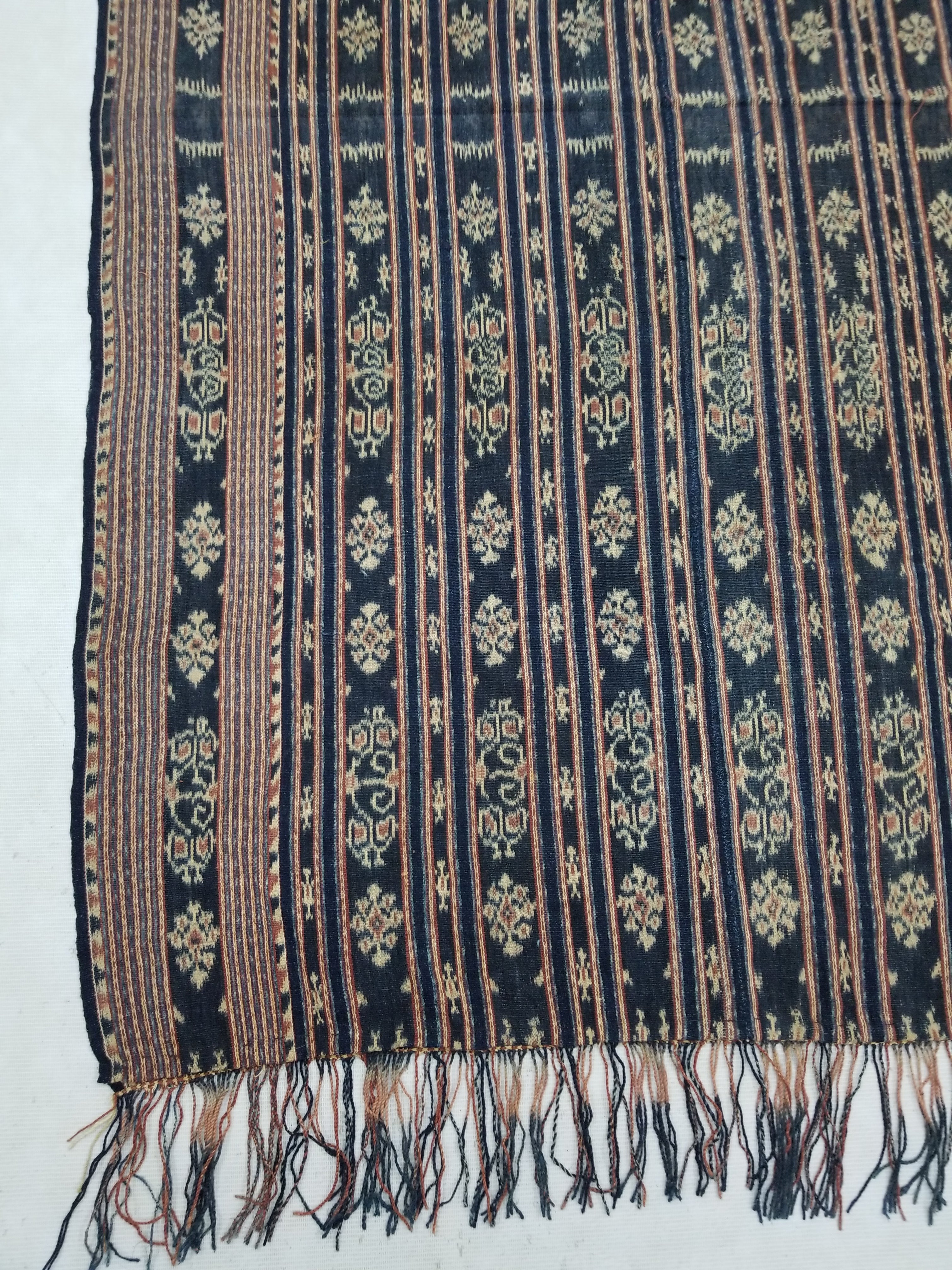 Vintage Indonesian Sawu Handwoven Ikat Tenun Textile 167x111cm