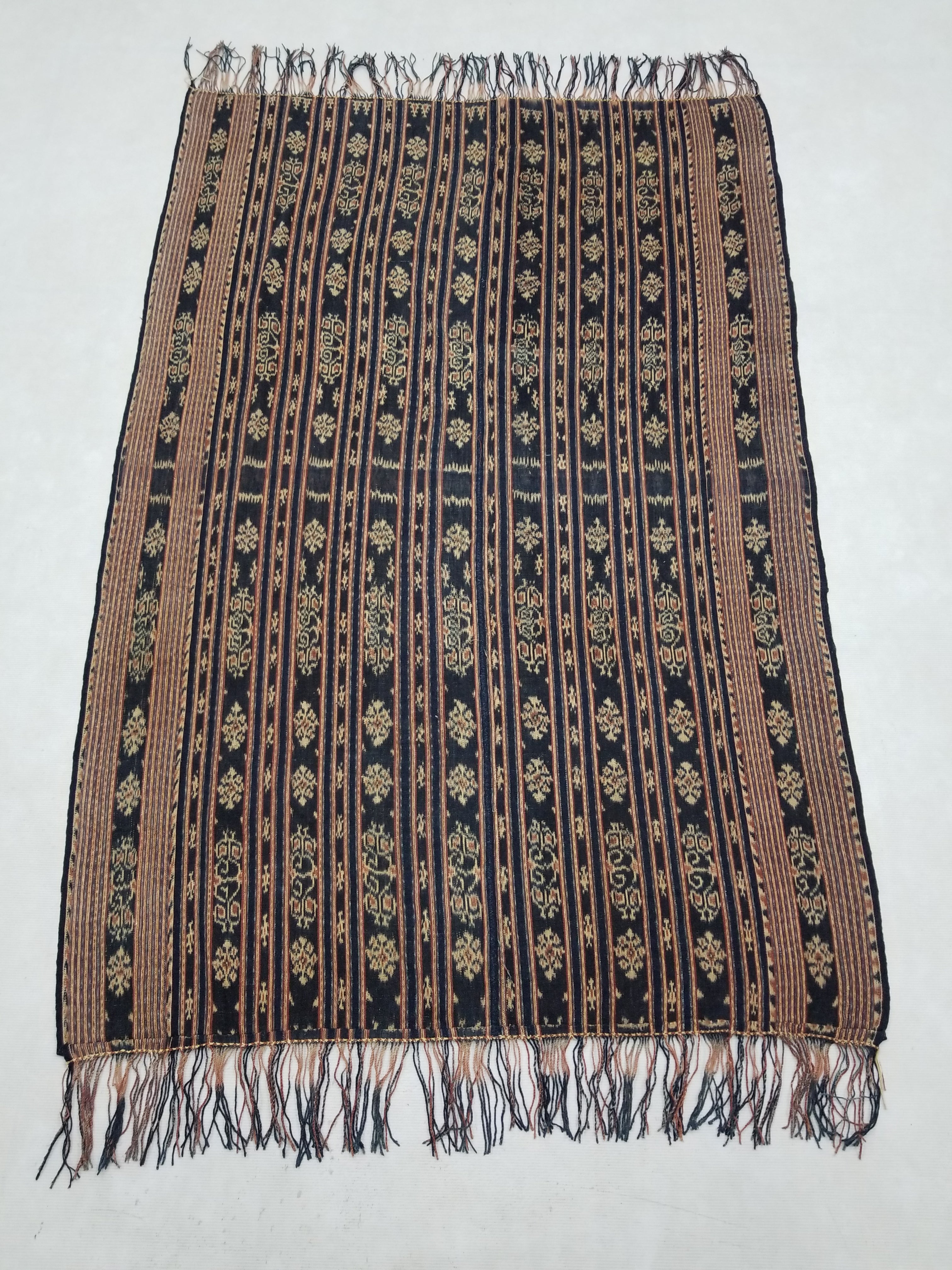 Vintage Indonesian Sawu Handwoven Ikat Tenun Textile 167x111cm