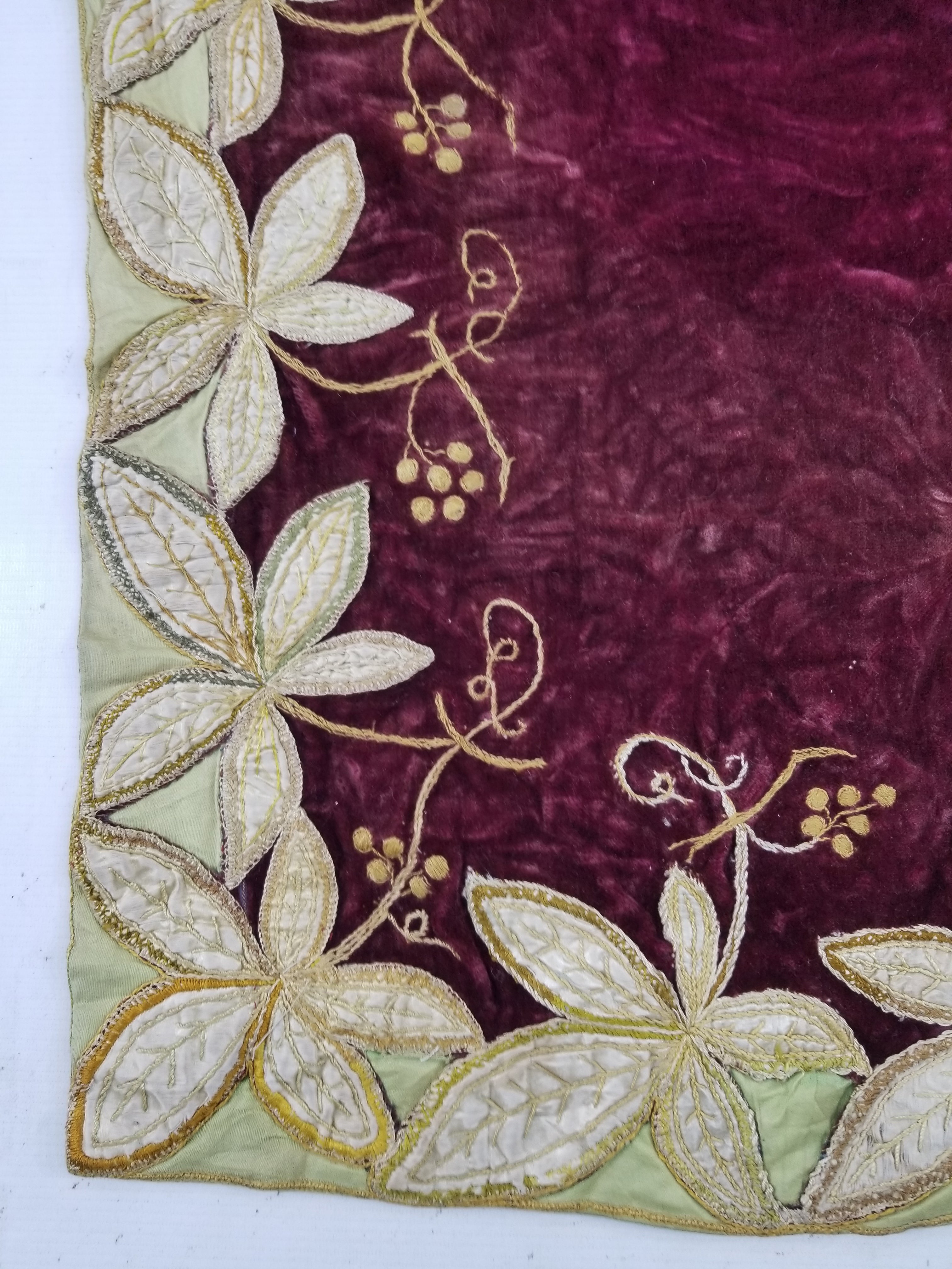 Antique Traditional Leaf Pattern Textile with Appliqué Work & Embroidery 107x71c
