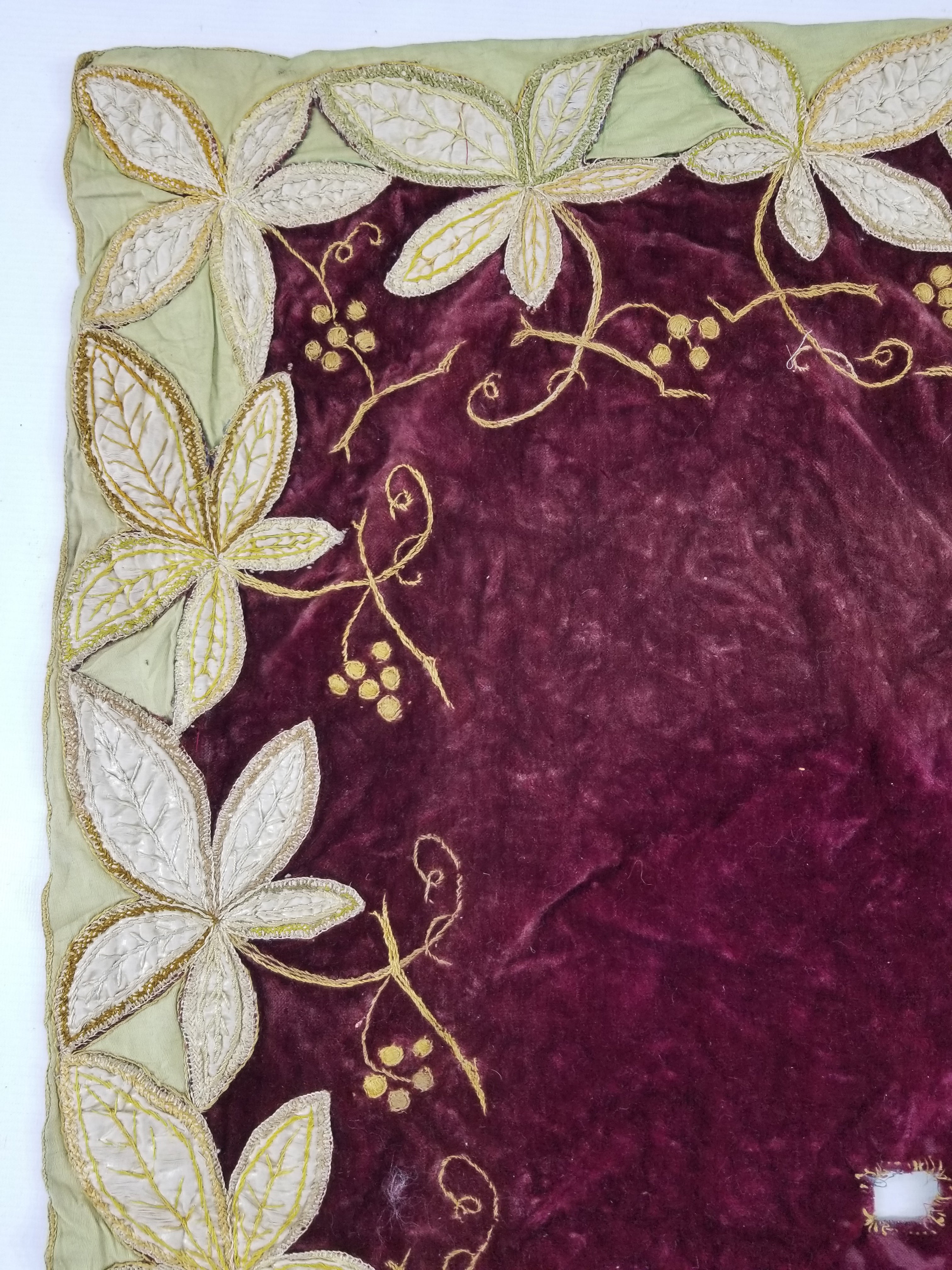 Antique Traditional Leaf Pattern Textile with Appliqué Work & Embroidery 107x71c