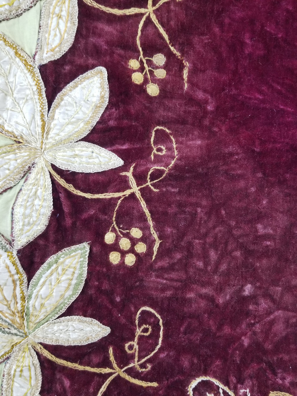 Antique Traditional Leaf Pattern Textile with Appliqué Work & Embroidery 107x71c