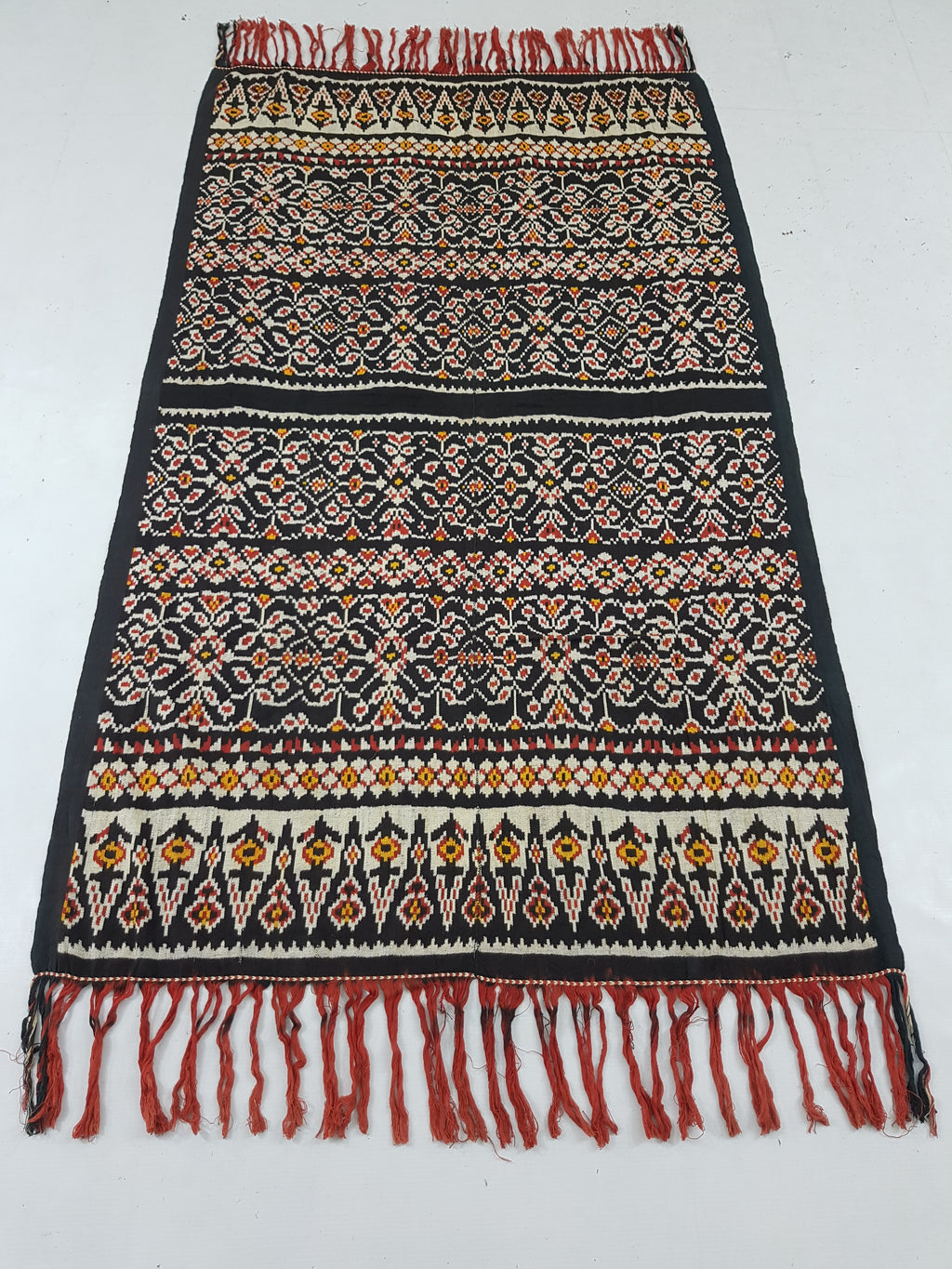 Vintage Indonesian Handwoven Tenun Ikat Vertical Seam Textile 152x88cm