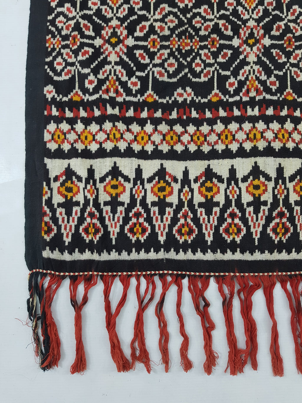 Vintage Indonesian Handwoven Tenun Ikat Vertical Seam Textile 152x88cm