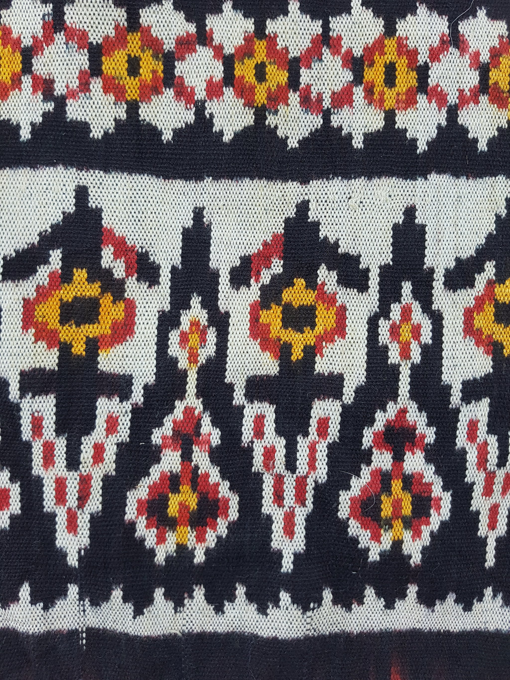 Vintage Indonesian Handwoven Tenun Ikat Vertical Seam Textile 152x88cm