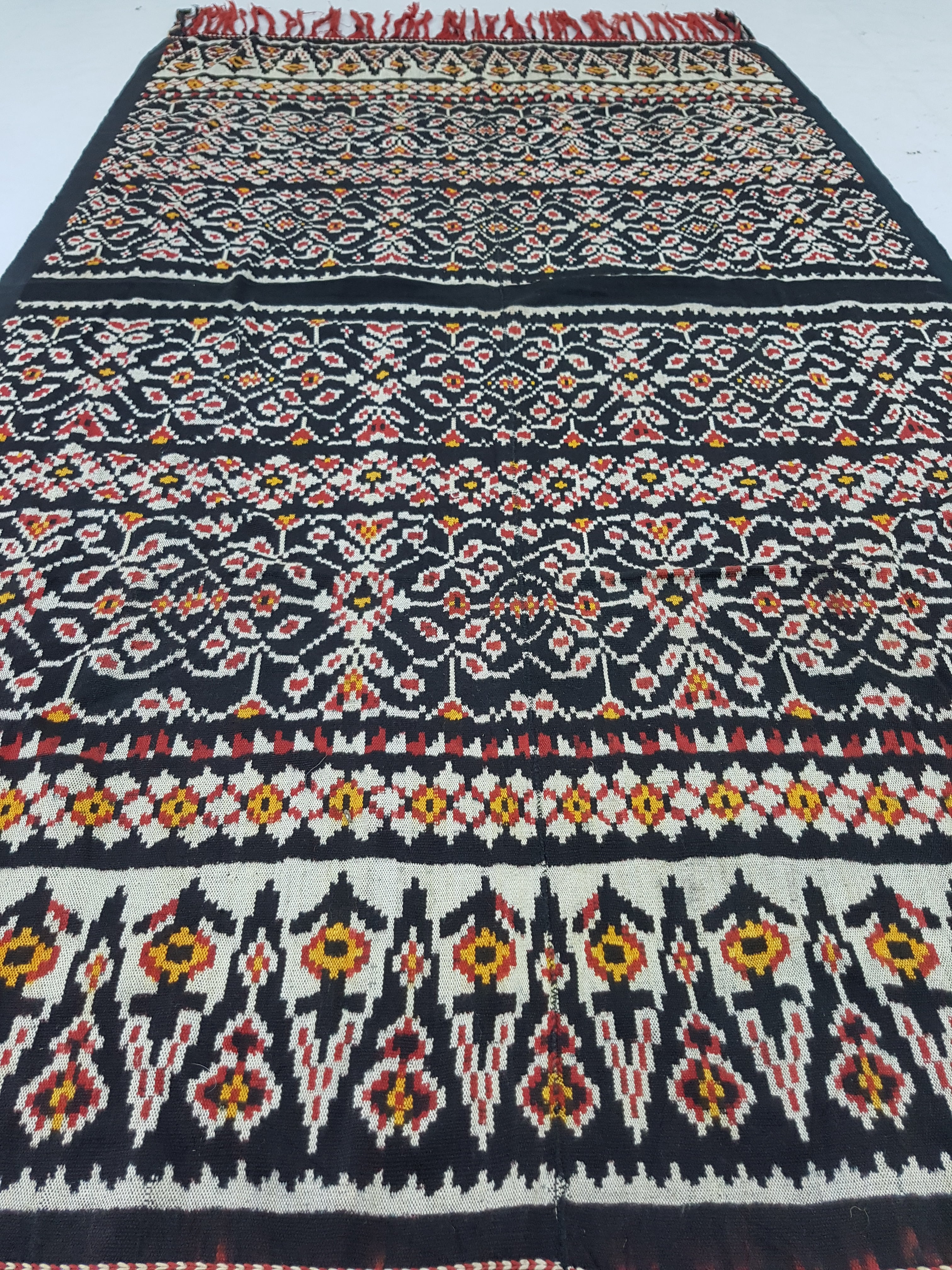 Vintage Indonesian Handwoven Tenun Ikat Vertical Seam Textile 152x88cm