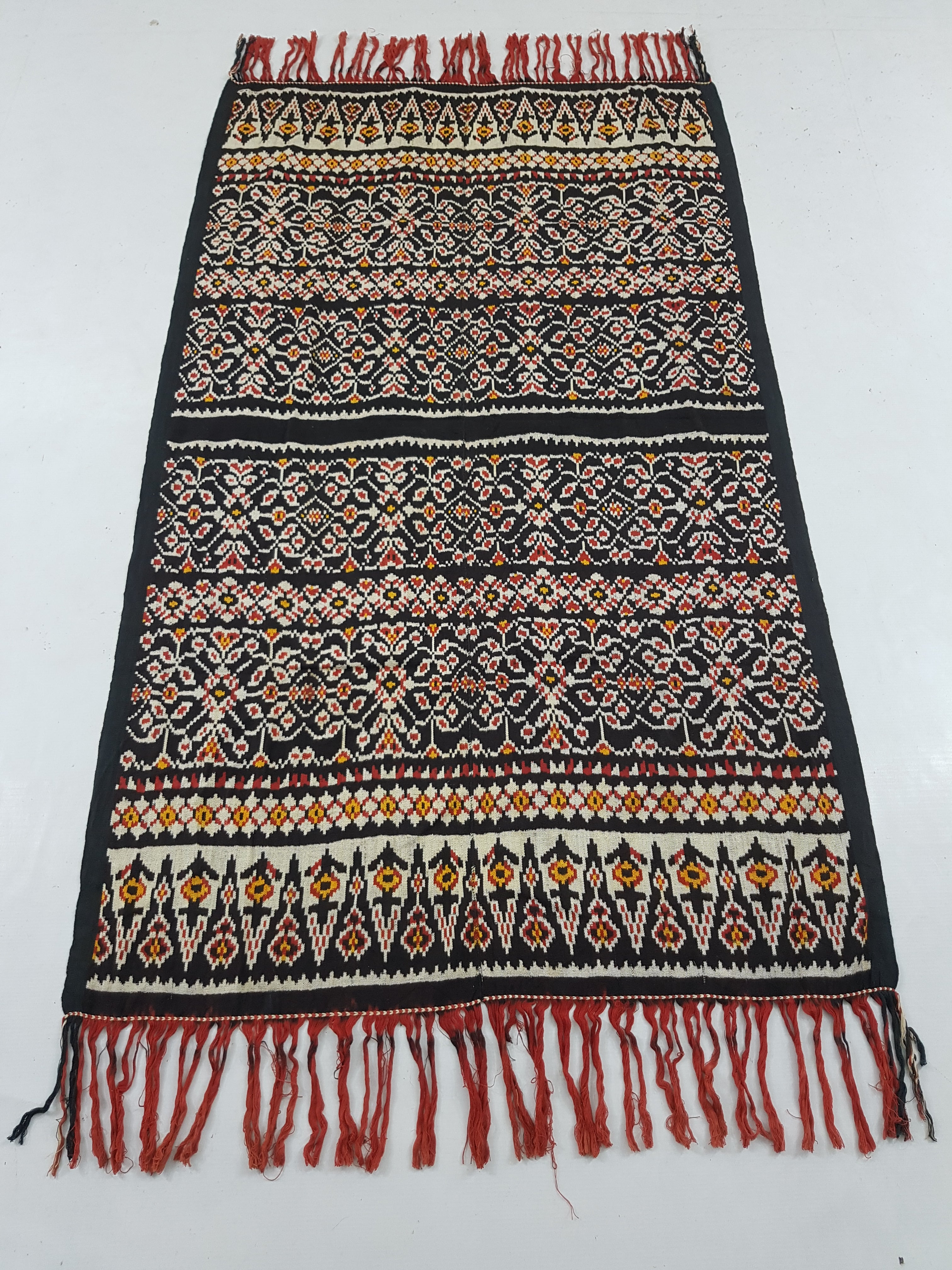 Vintage Indonesian Handwoven Tenun Ikat Vertical Seam Textile 152x88cm