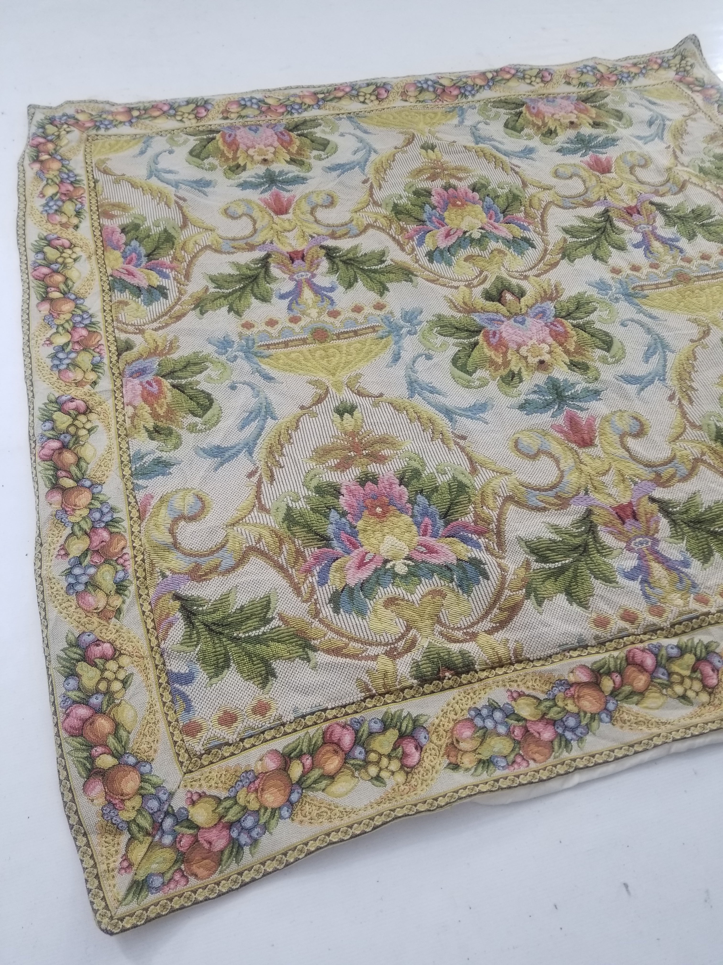 Vintage French Floral Scene Wall Hanging Tapestry 156x150cm