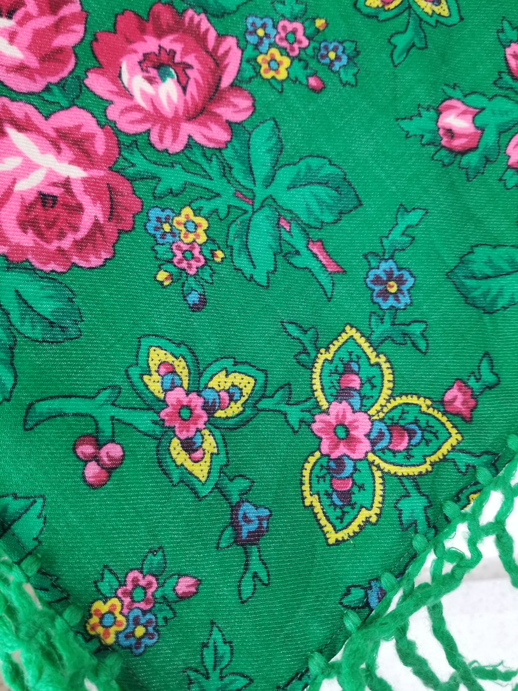 Vintage Hungarian Floral Printed Wool Fringed Shawl / Scarf 120x120cm