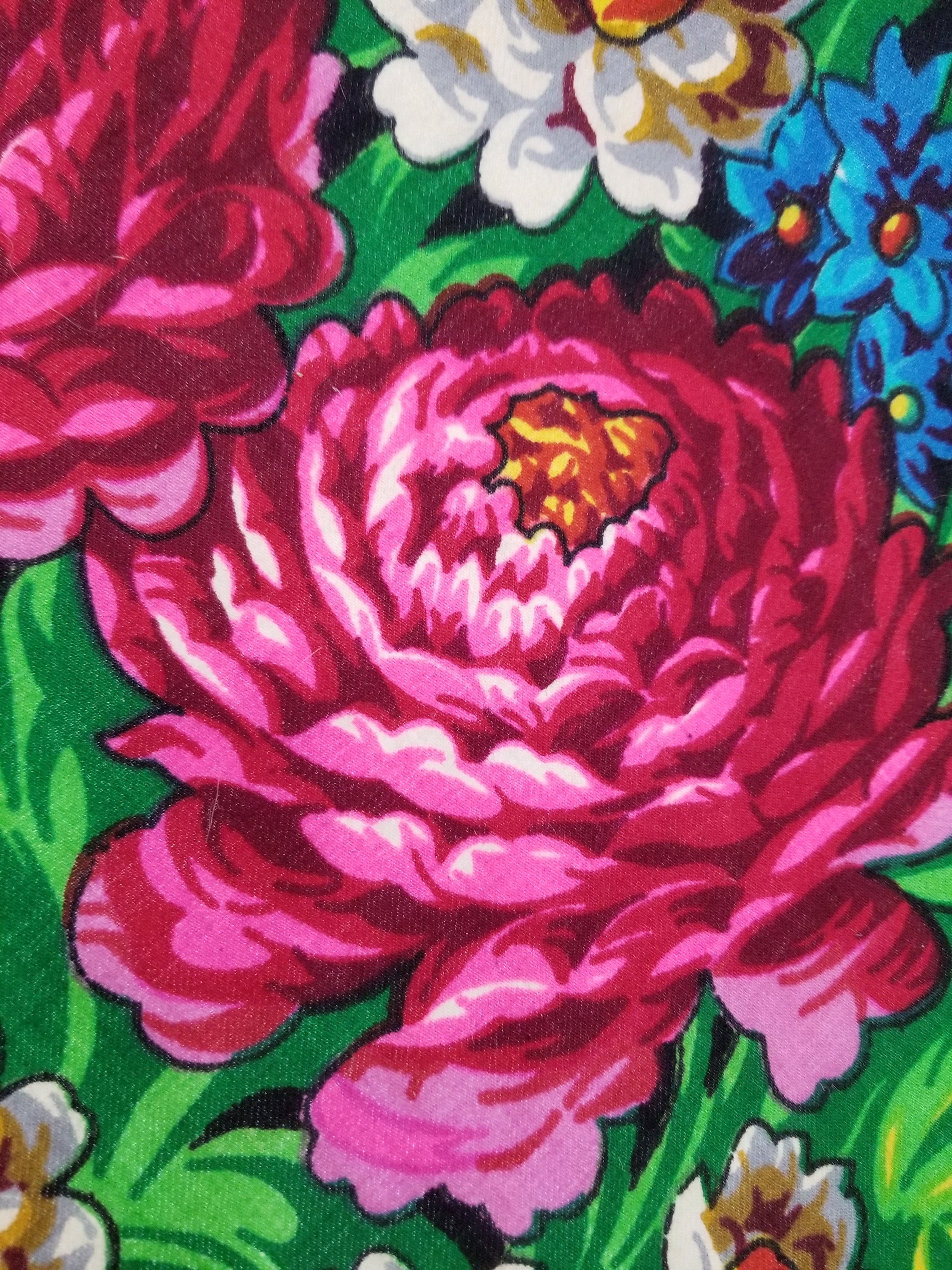 Vintage Ukrainian Pavlovo Posad Floral Printed Wool Fringed Shawl 145x138cm