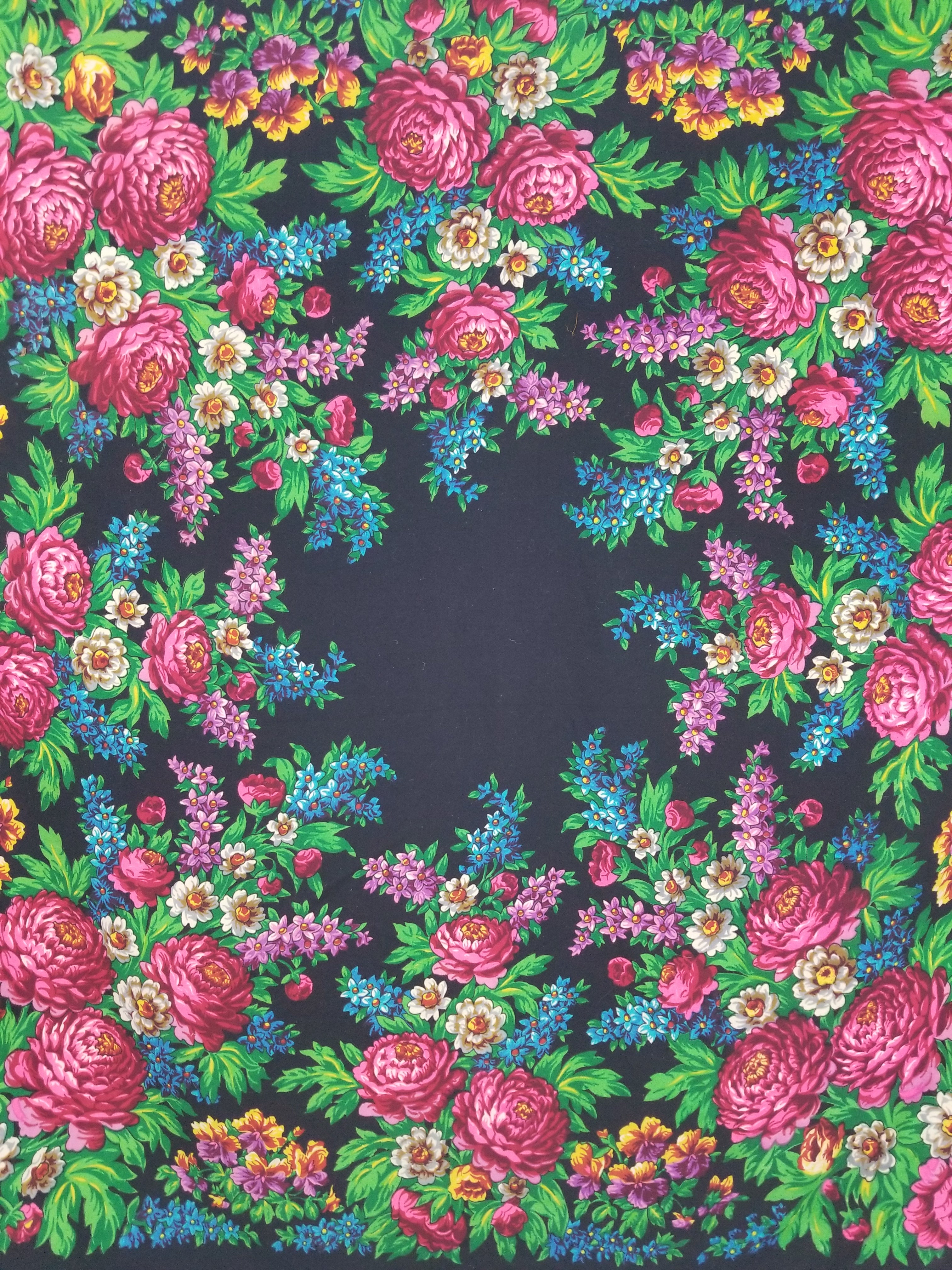 Vintage Ukrainian Pavlovo Posad Floral Printed Wool Fringed Shawl 145x138cm