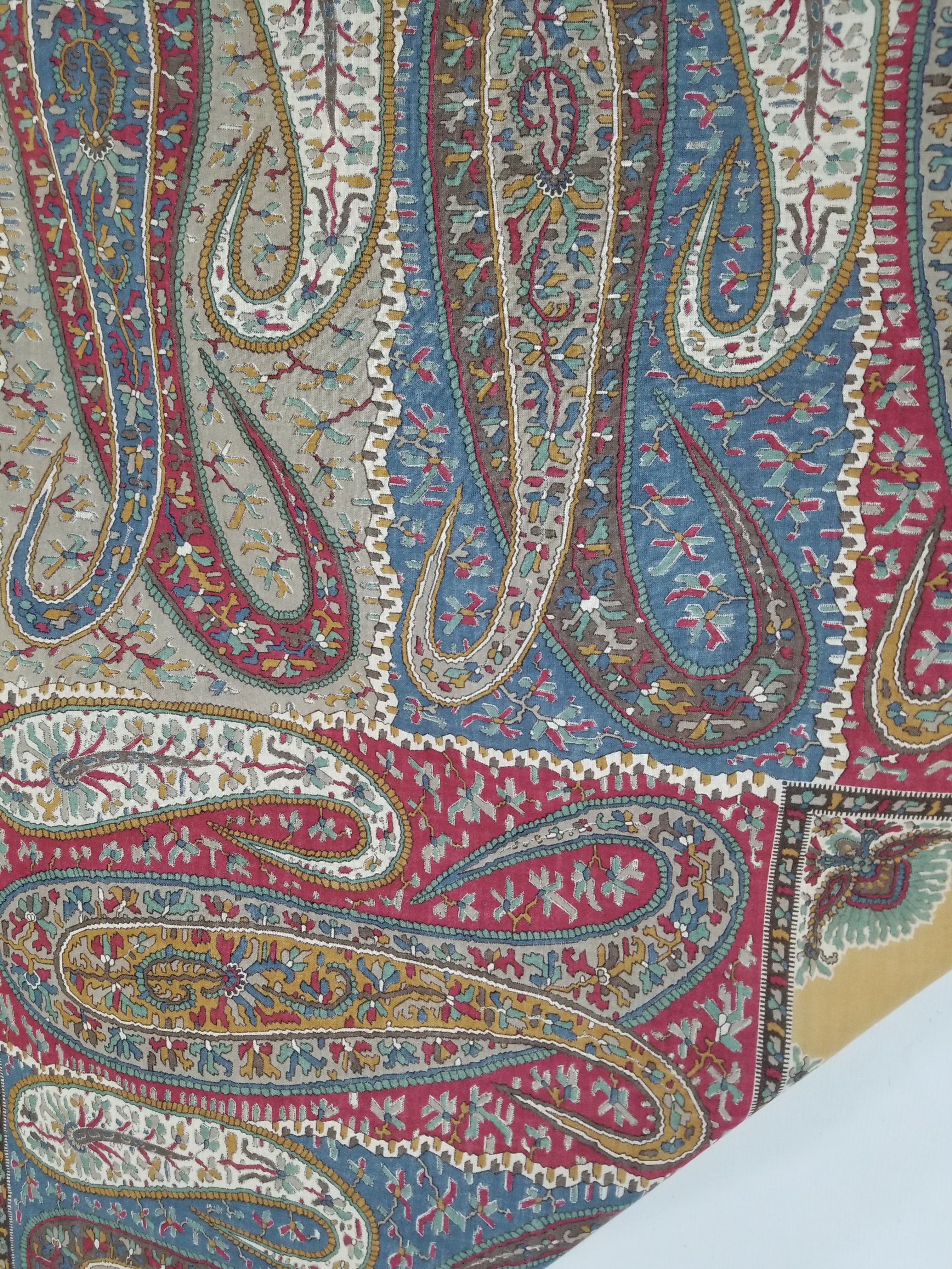 Vintage Traditional Kashmiri Paisley Printed Wool Fringed Shawl 125x123cm