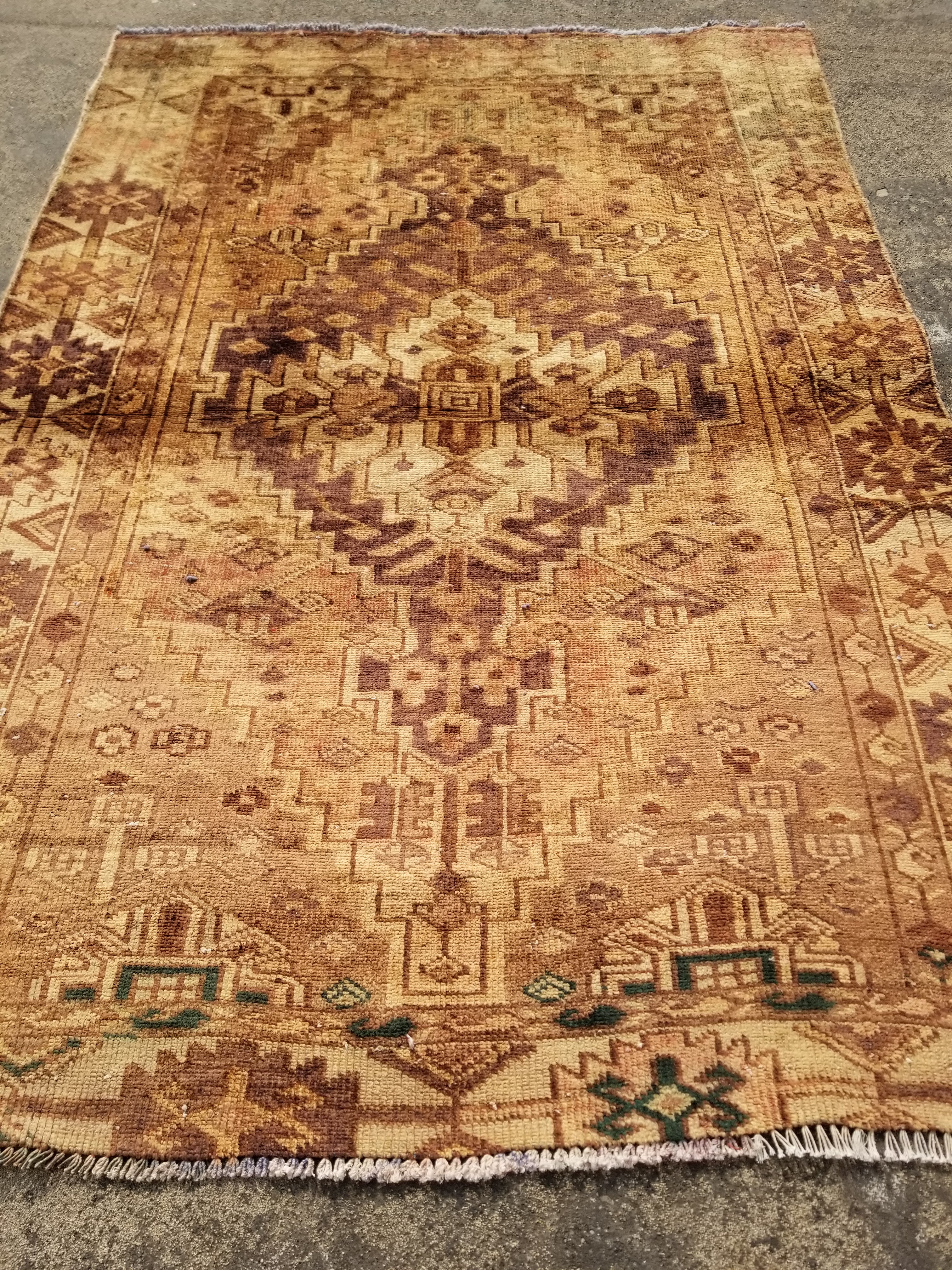 Distressed Vintage Traditional Handmade Turkish Wool Multicolor Rug 170x131cm