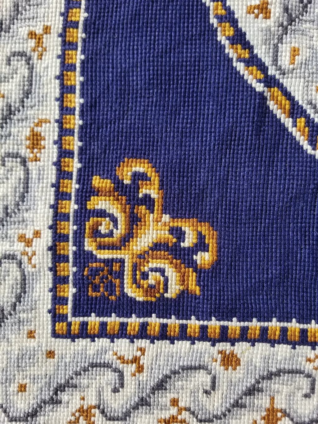 Vintage French Handmade Needlepoint Wool Rug 88x83cm