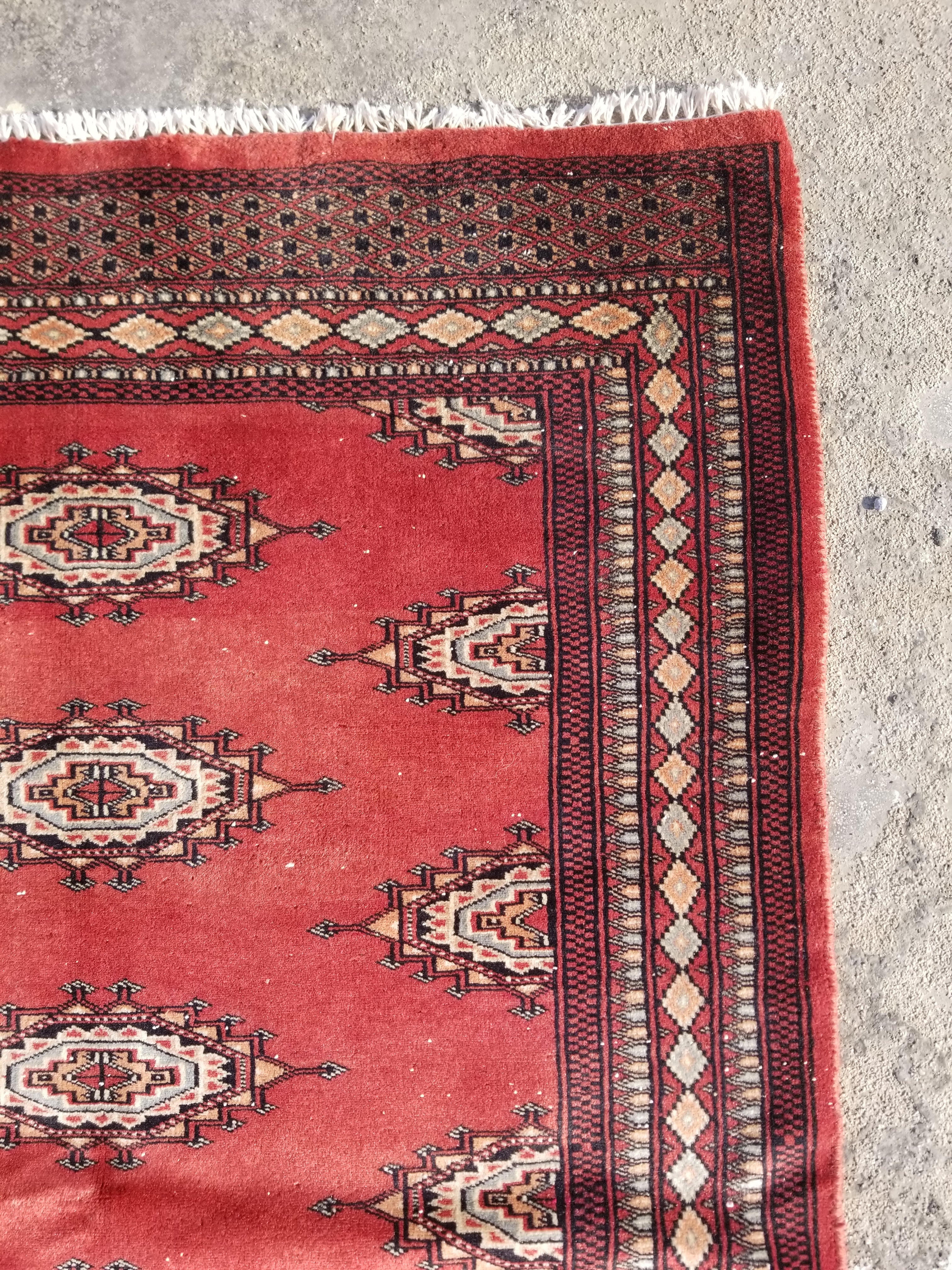 Vintage Traditional Handmade Pakistani Bokhara Oriental Style Wool Rug 119x78cm
