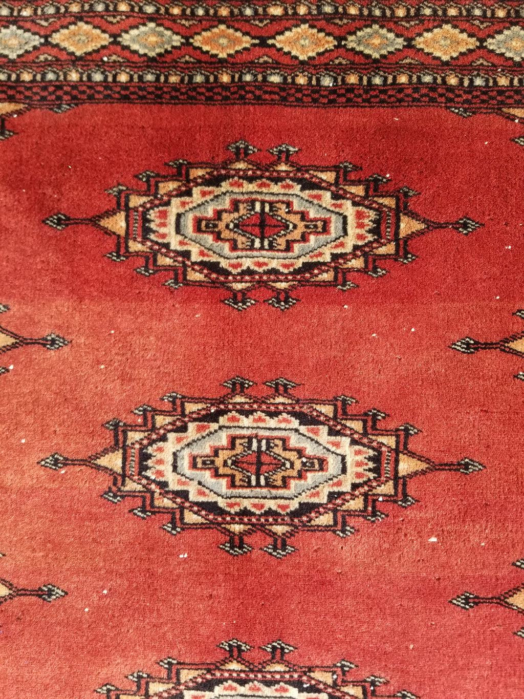 Vintage Traditional Handmade Pakistani Bokhara Oriental Style Wool Rug 119x78cm