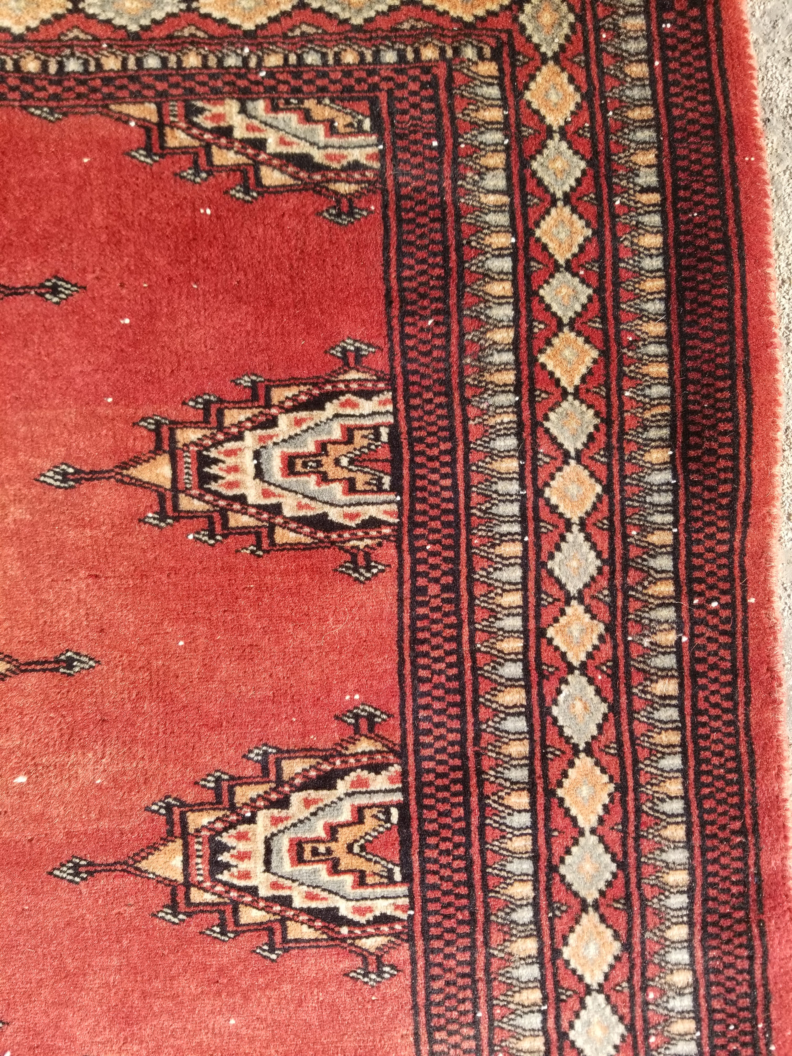 Vintage Traditional Handmade Pakistani Bokhara Oriental Style Wool Rug 119x78cm