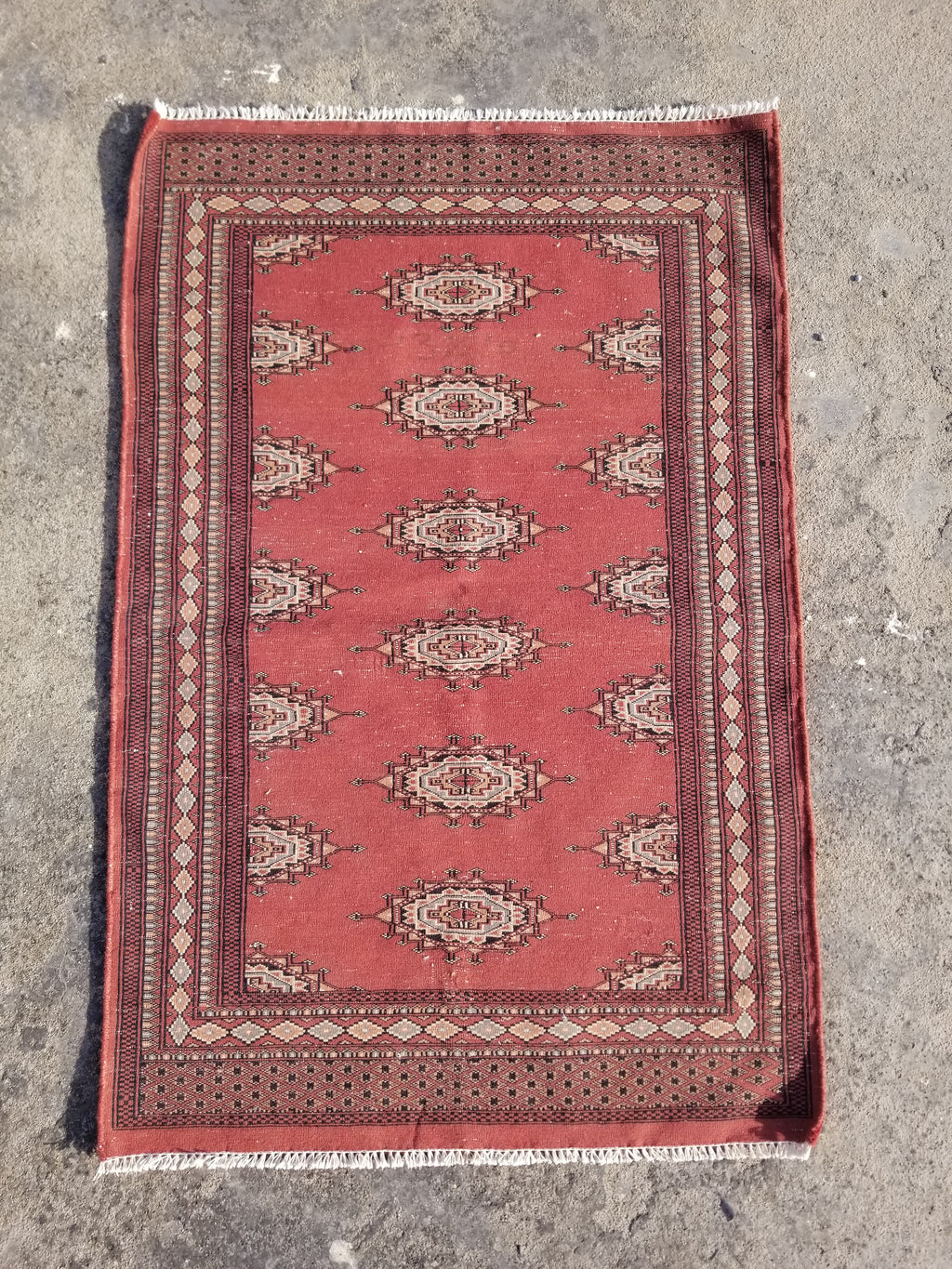 Vintage Traditional Handmade Pakistani Bokhara Oriental Style Wool Rug 119x78cm