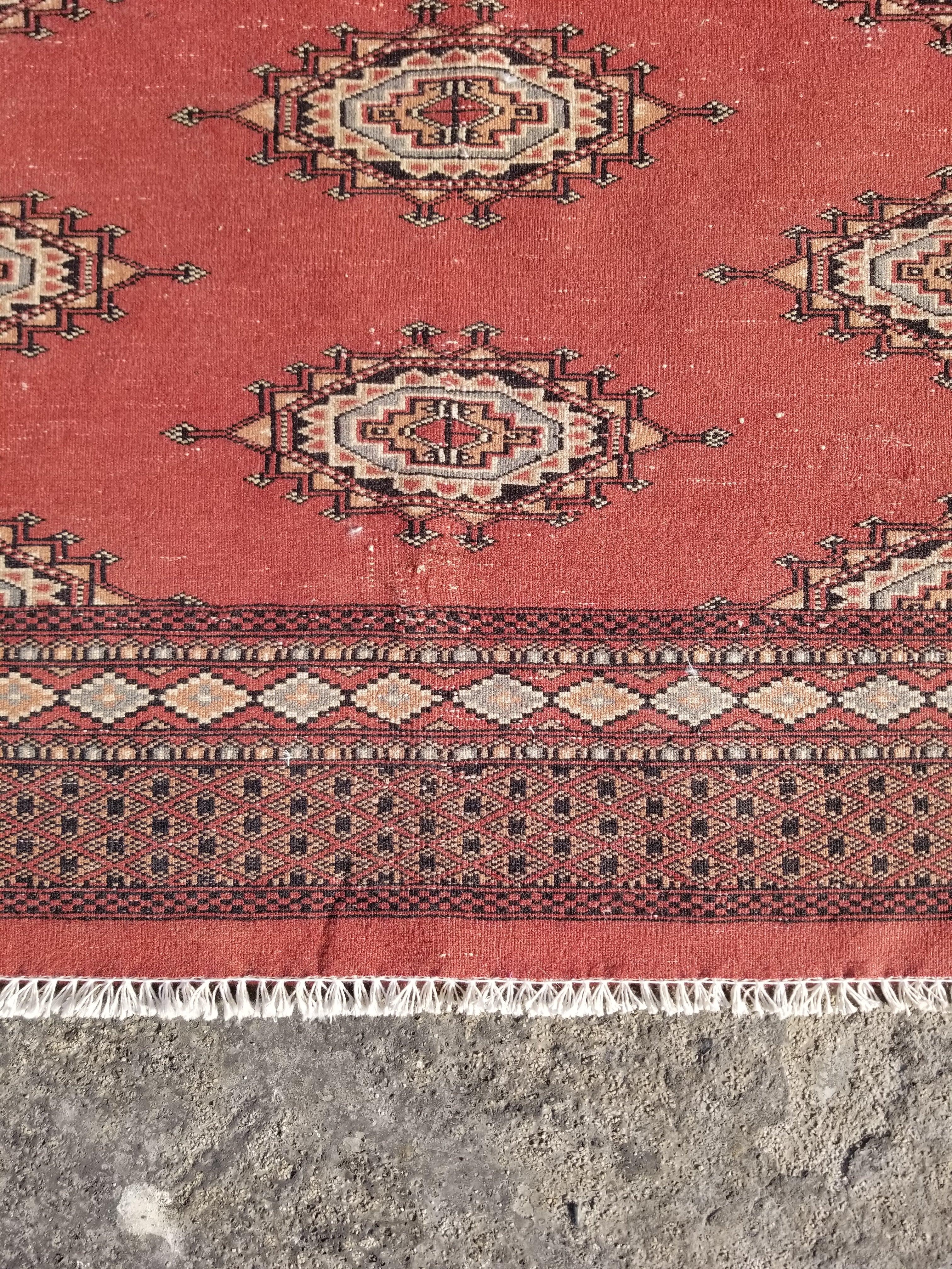 Vintage Traditional Handmade Pakistani Bokhara Oriental Style Wool Rug 119x78cm