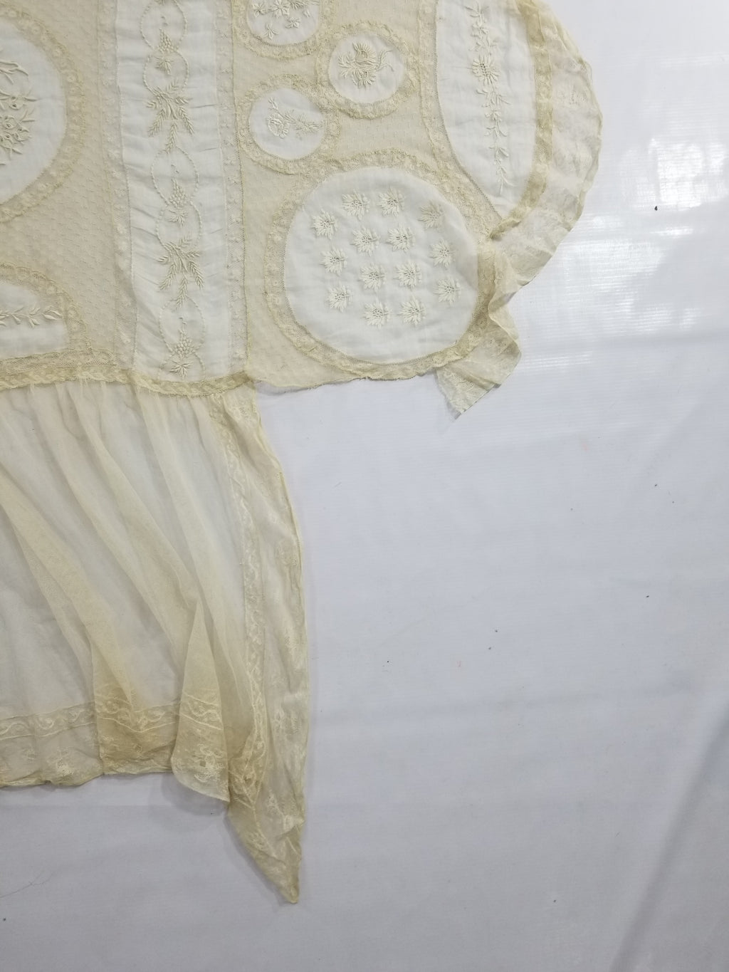 Antique White Hand Embroidered Lace Bedspread 237x208cm