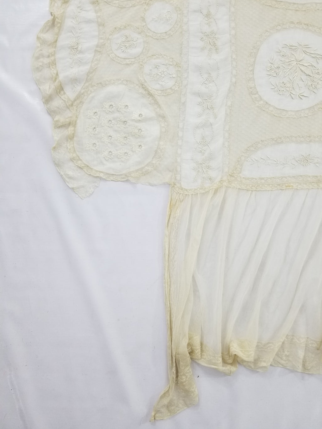Antique White Hand Embroidered Lace Bedspread 237x208cm