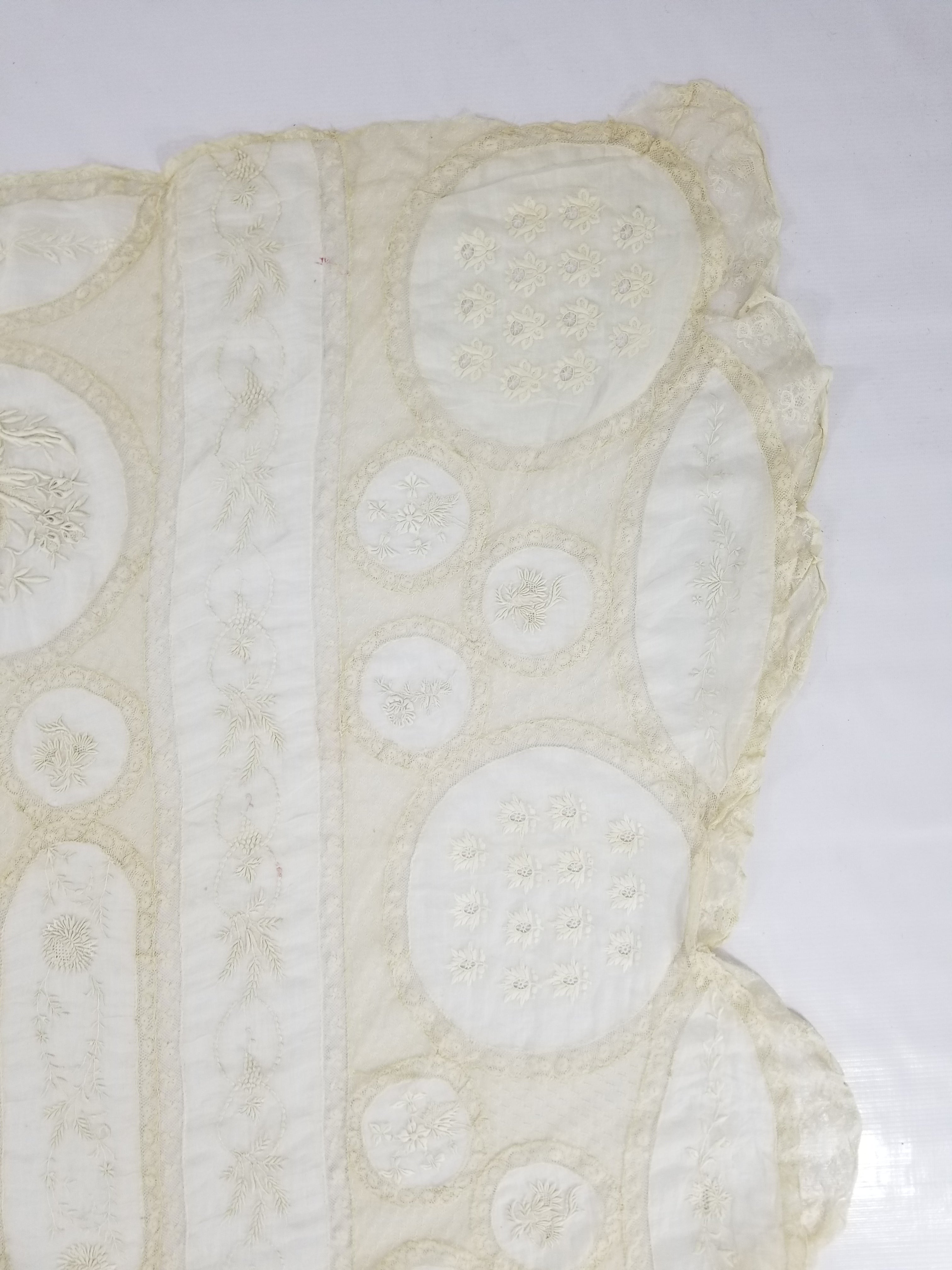 Antique White Hand Embroidered Lace Bedspread 237x208cm