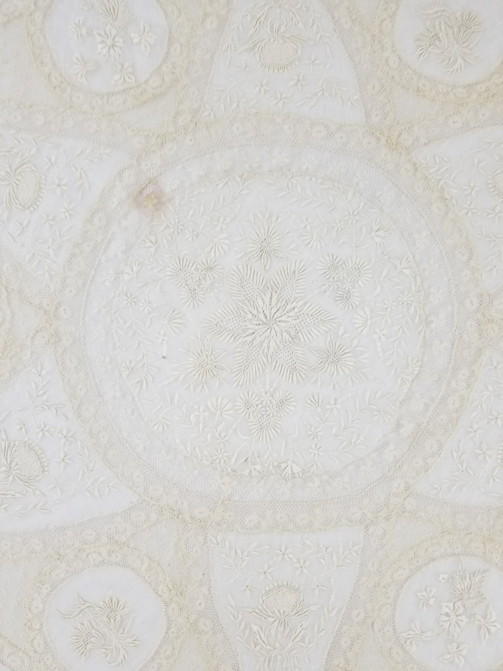 Antique White Hand Embroidered Lace Bedspread 237x208cm