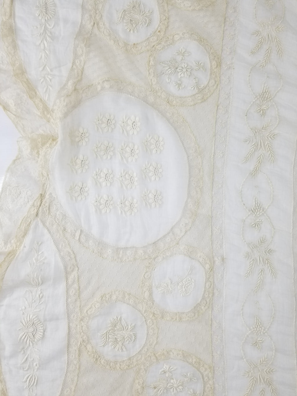 Antique White Hand Embroidered Lace Bedspread 237x208cm
