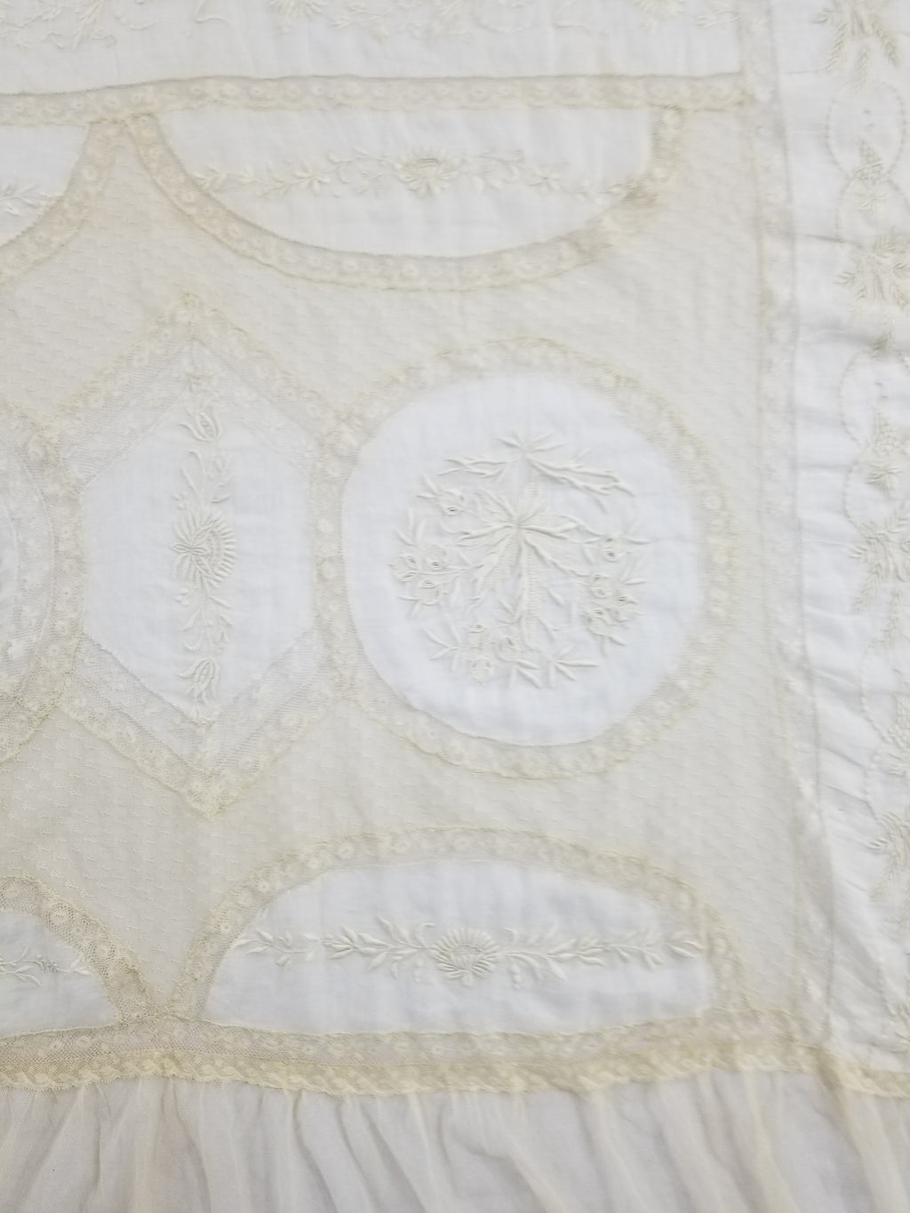 Antique White Hand Embroidered Lace Bedspread 237x208cm