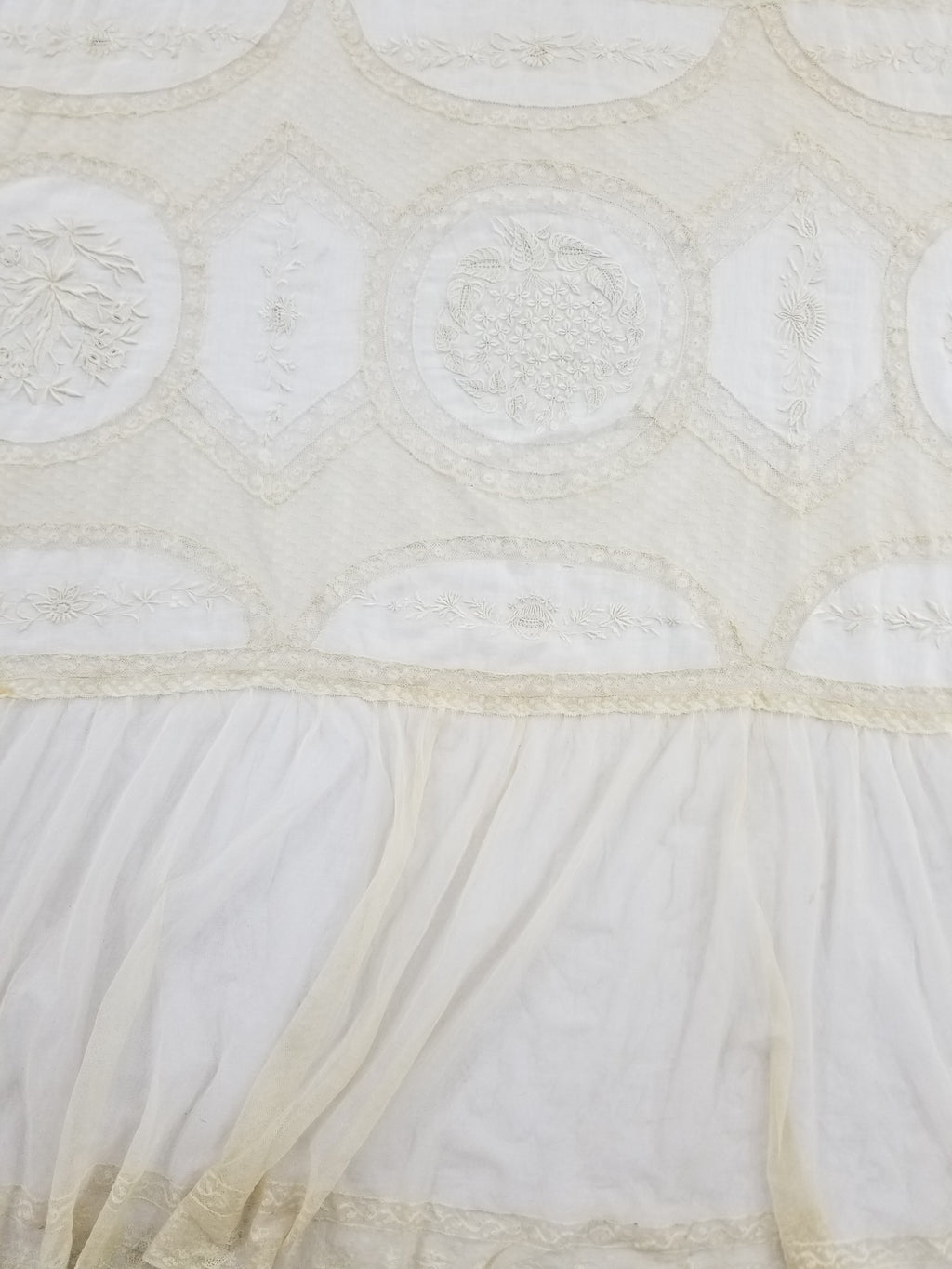 Antique White Hand Embroidered Lace Bedspread 237x208cm