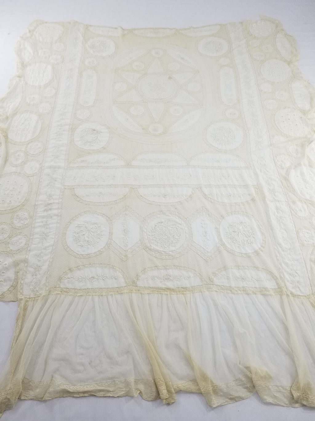 Antique White Hand Embroidered Lace Bedspread 237x208cm