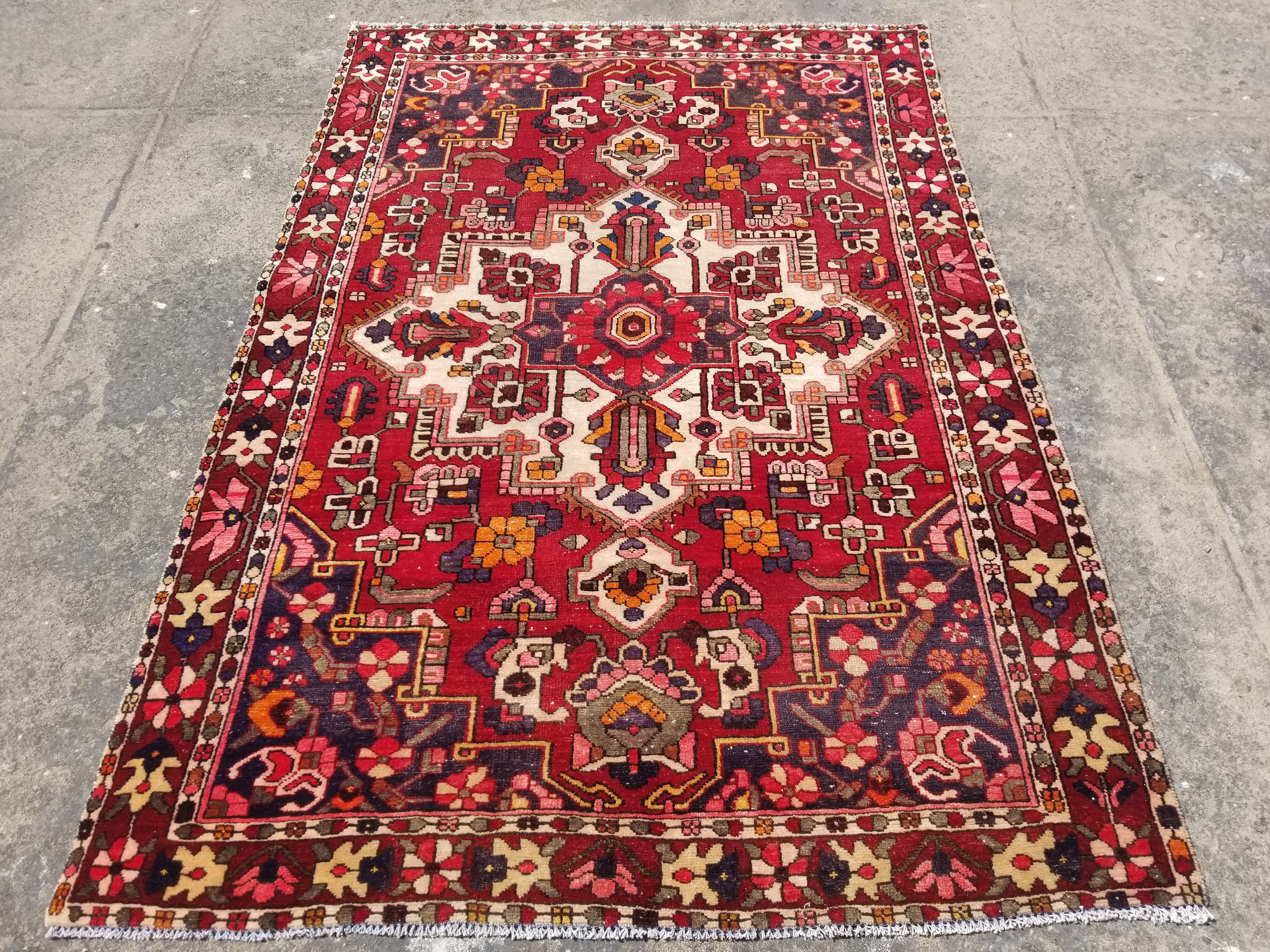 Vintage Traditional Handmade Bakhtiari Heriz Style Wool Multicolor Rug 220x154cm