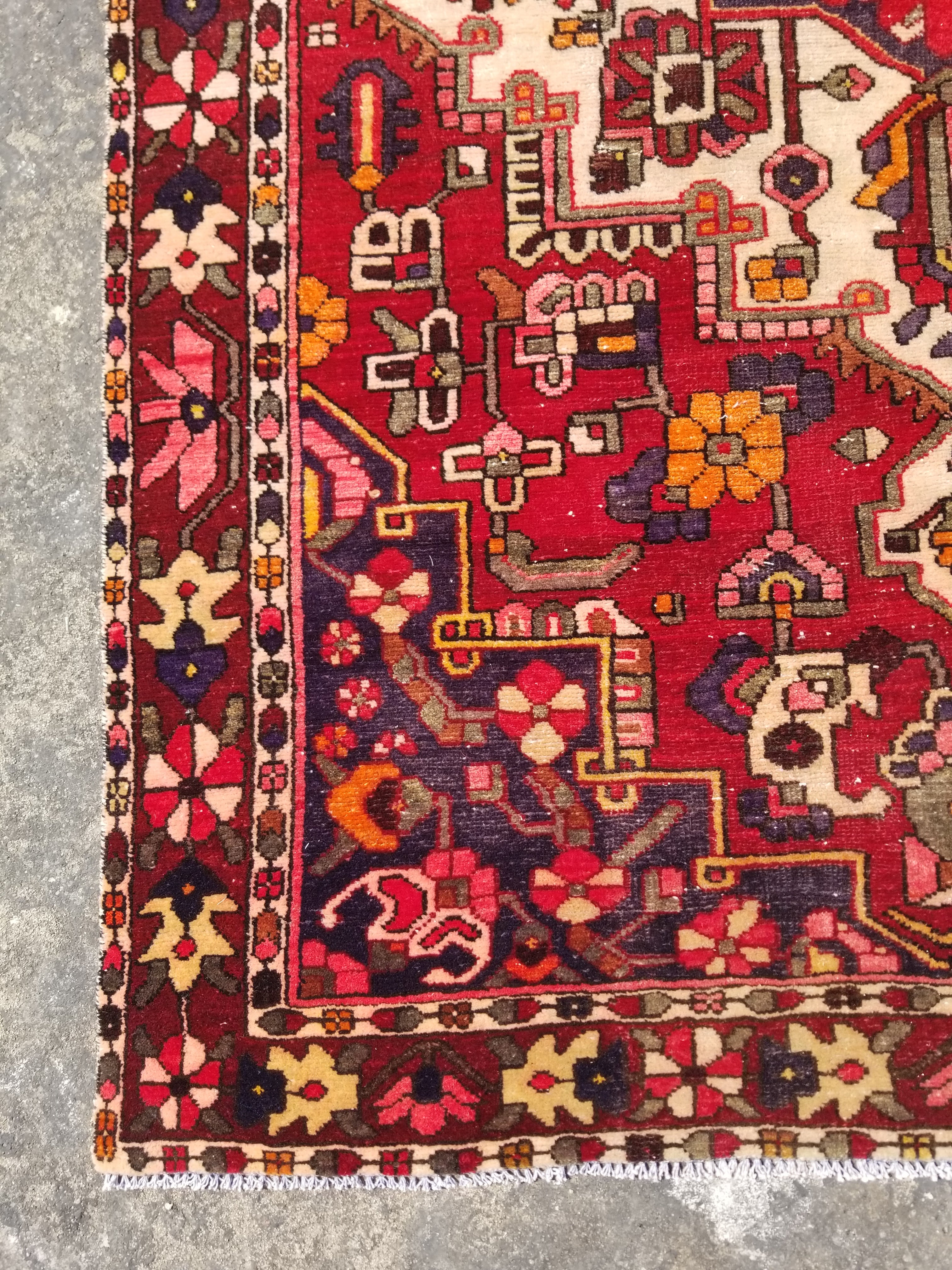 Vintage Traditional Handmade Bakhtiari Heriz Style Wool Multicolor Rug 220x154cm