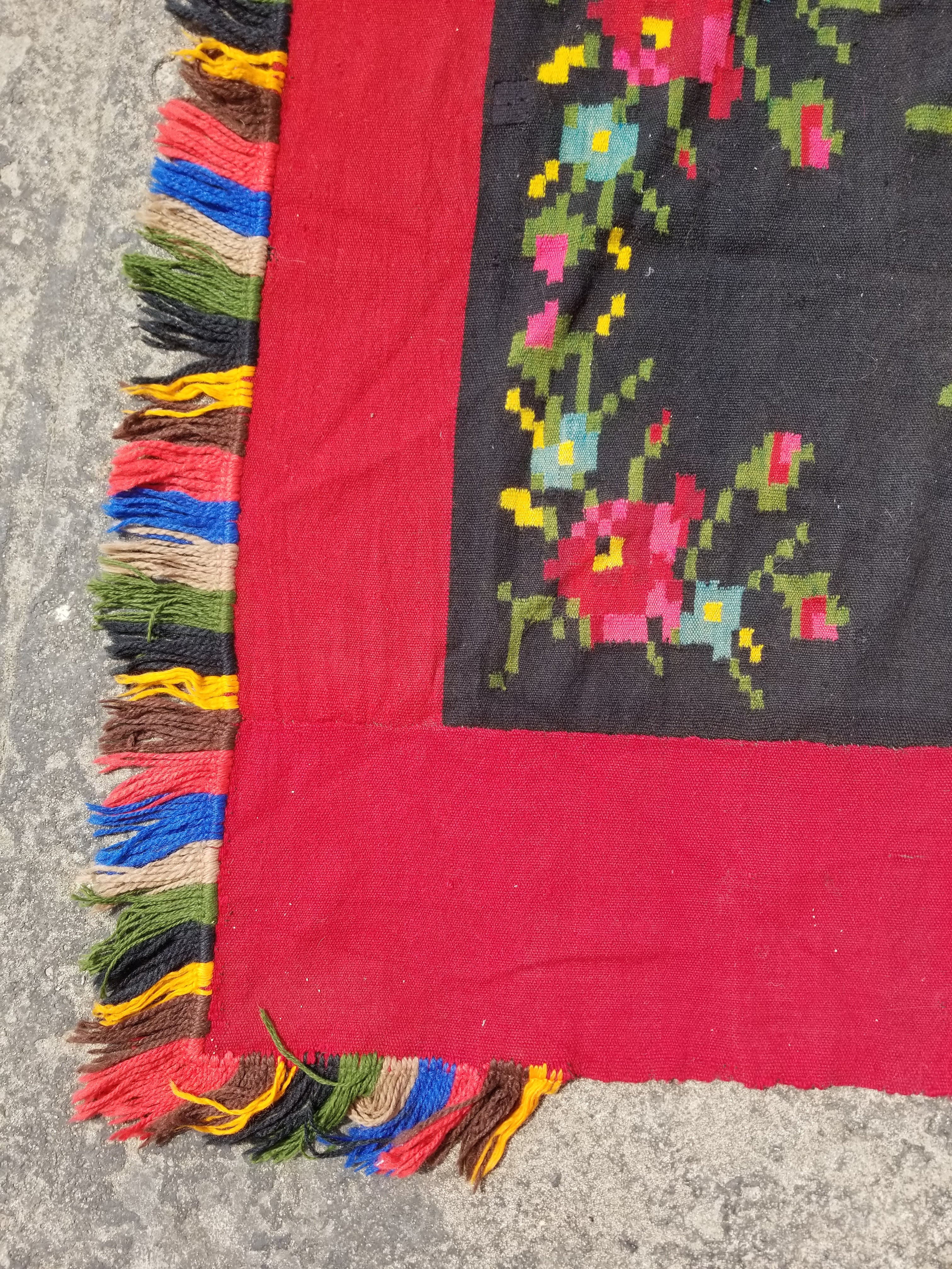 Vintage Traditional Handmade Romanian Wool Multicolor Kilim 195x124cm