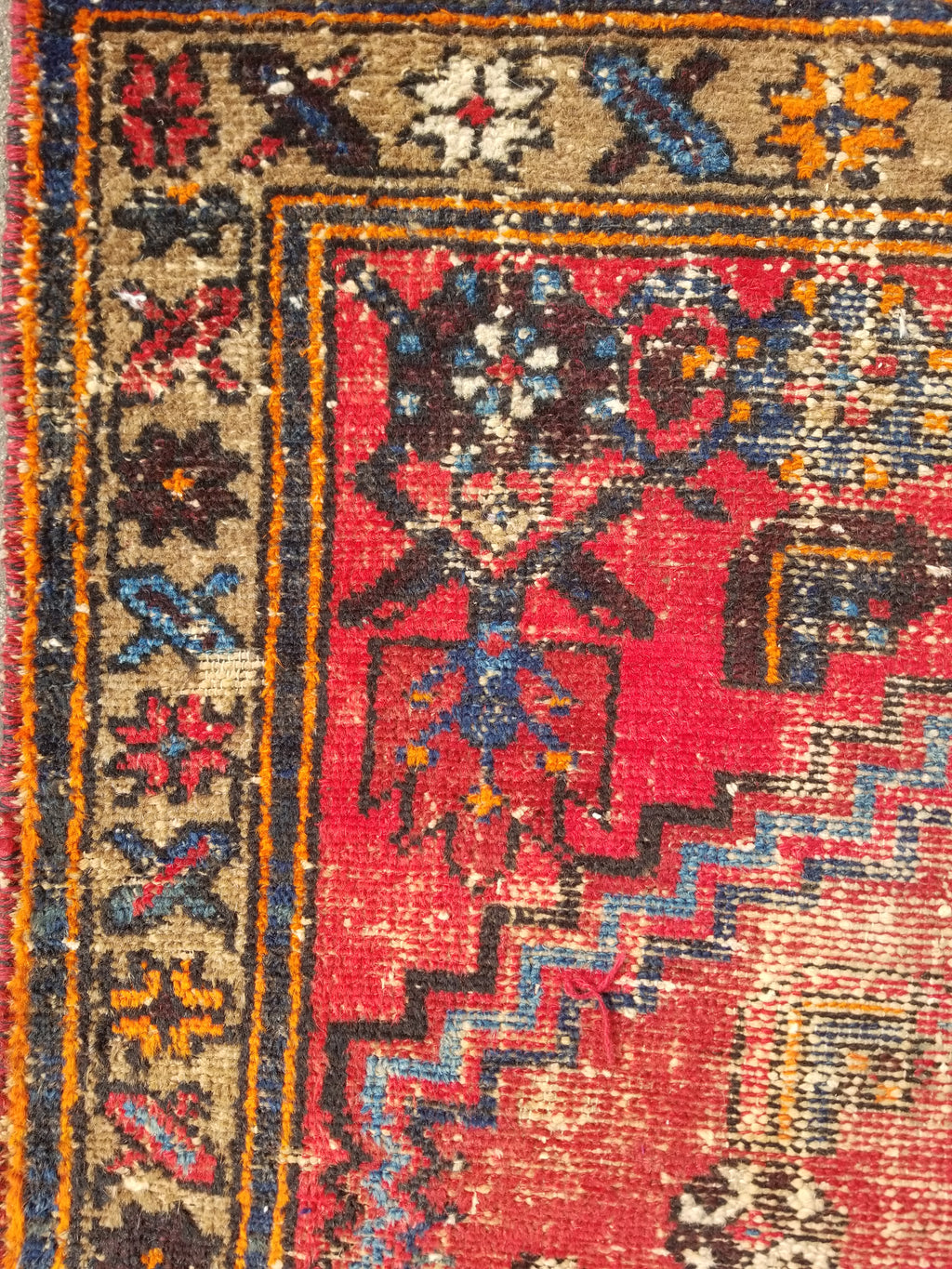 Distressed Vintage Traditional Handmade Heriz Pattern Wool Runner Rug 213x100cm