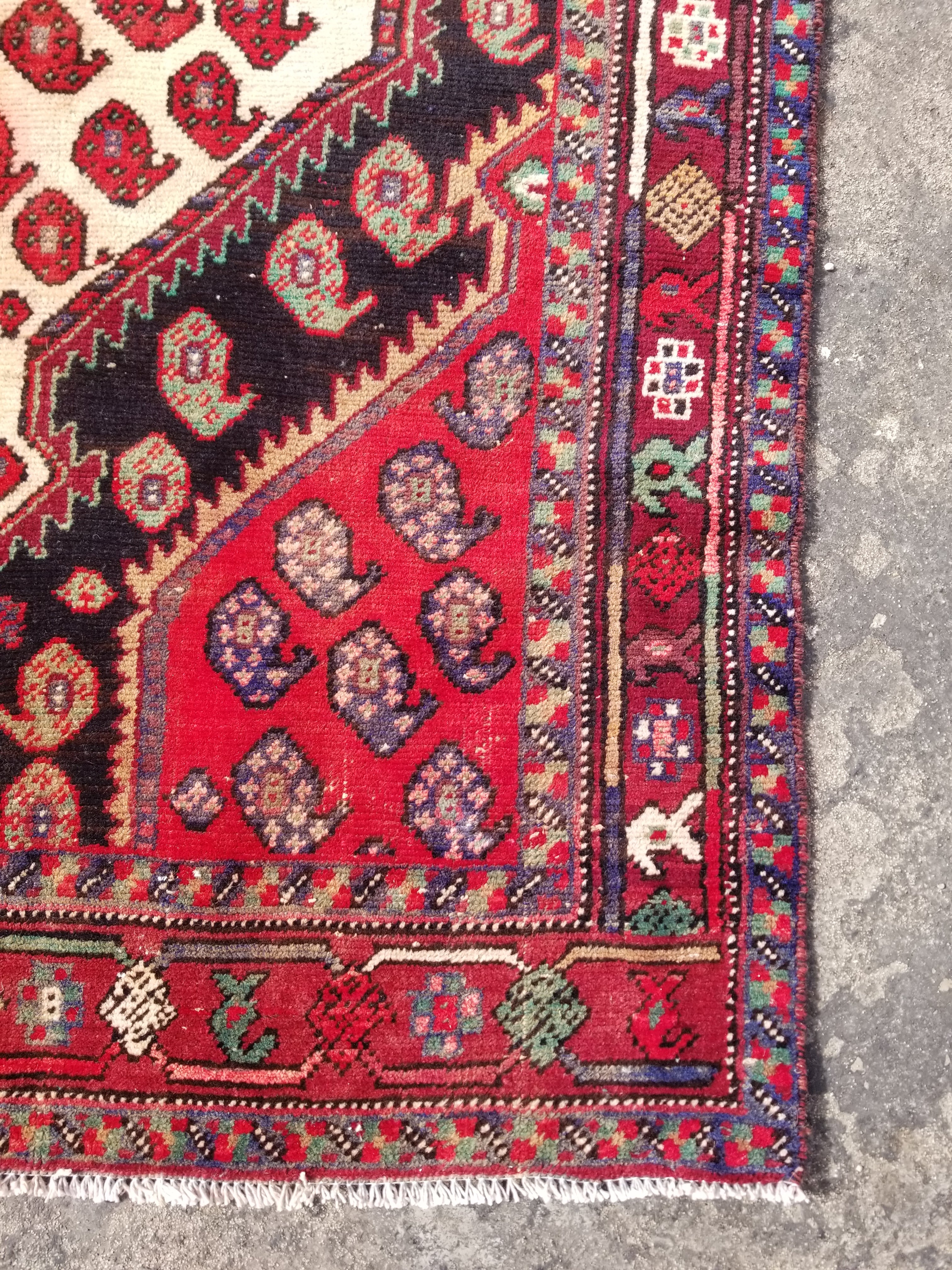 Distressed Vintage Traditional Handmade Qashqai Style Wool Rug 192x122cm
