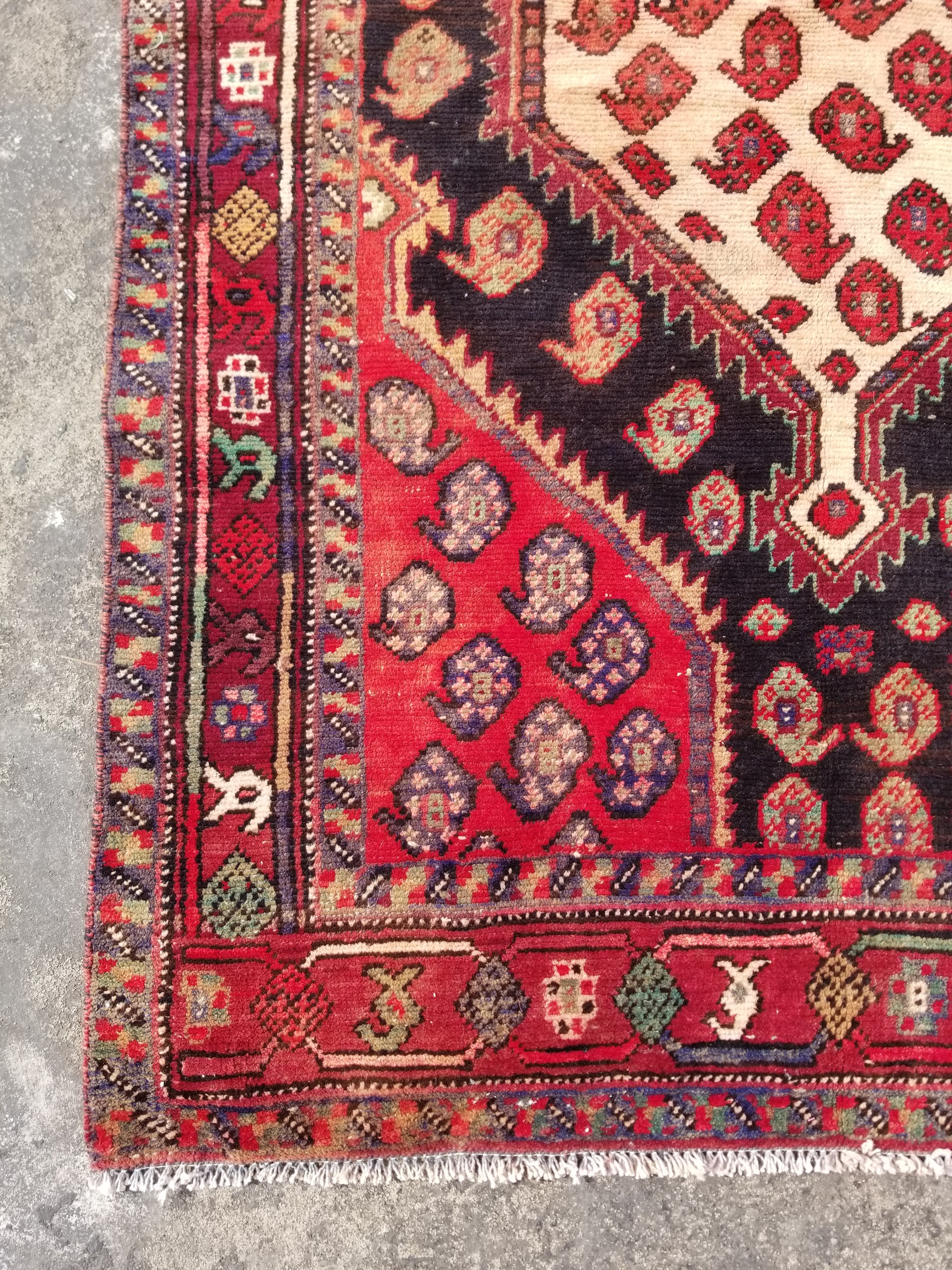Distressed Vintage Traditional Handmade Qashqai Style Wool Rug 192x122cm