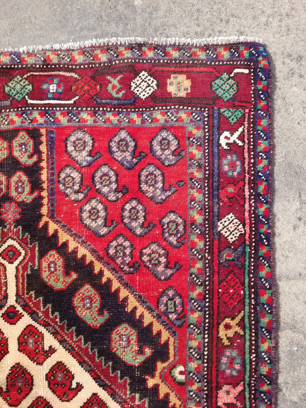 Distressed Vintage Traditional Handmade Qashqai Style Wool Rug 192x122cm