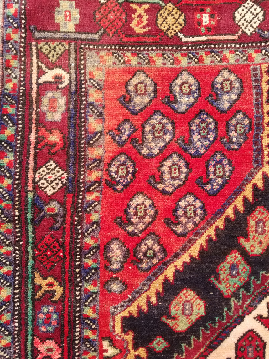 Distressed Vintage Traditional Handmade Qashqai Style Wool Rug 192x122cm