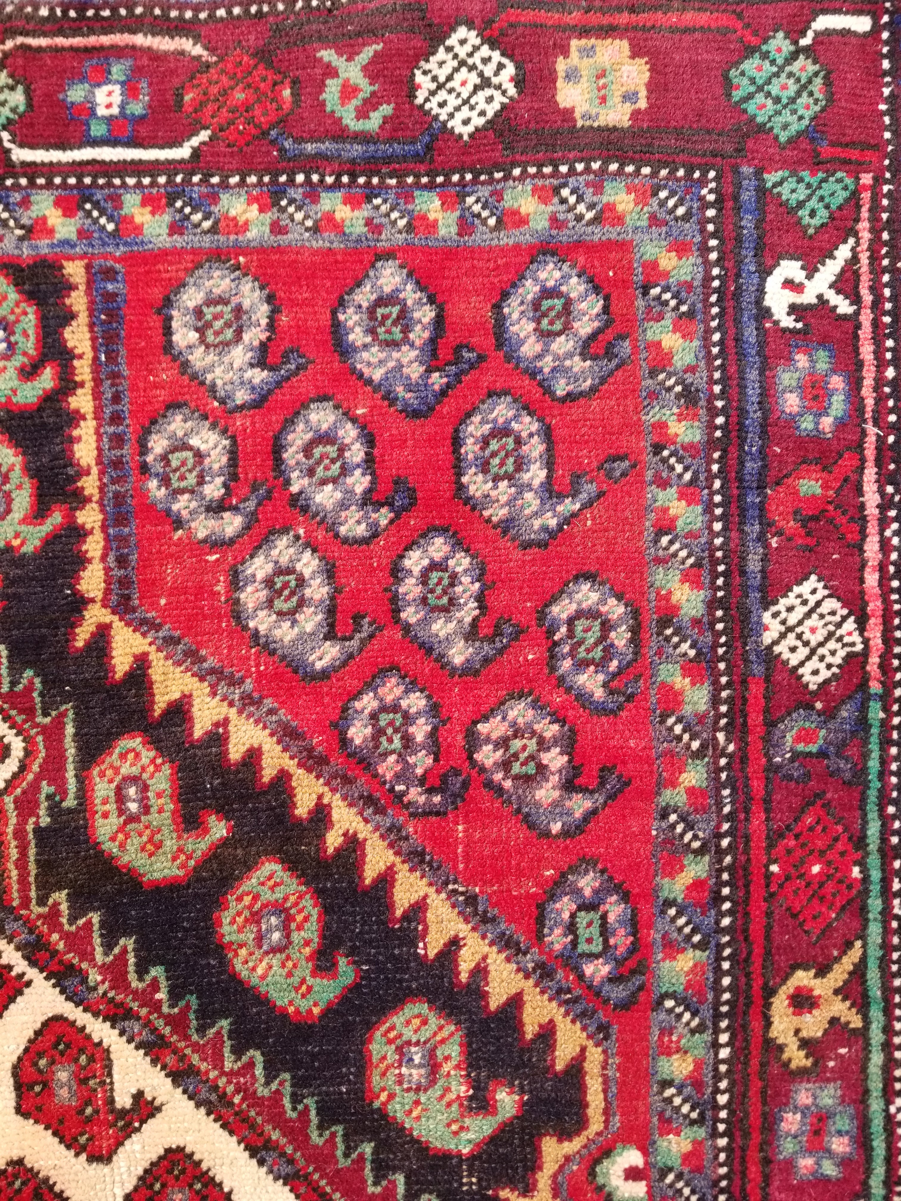 Distressed Vintage Traditional Handmade Qashqai Style Wool Rug 192x122cm