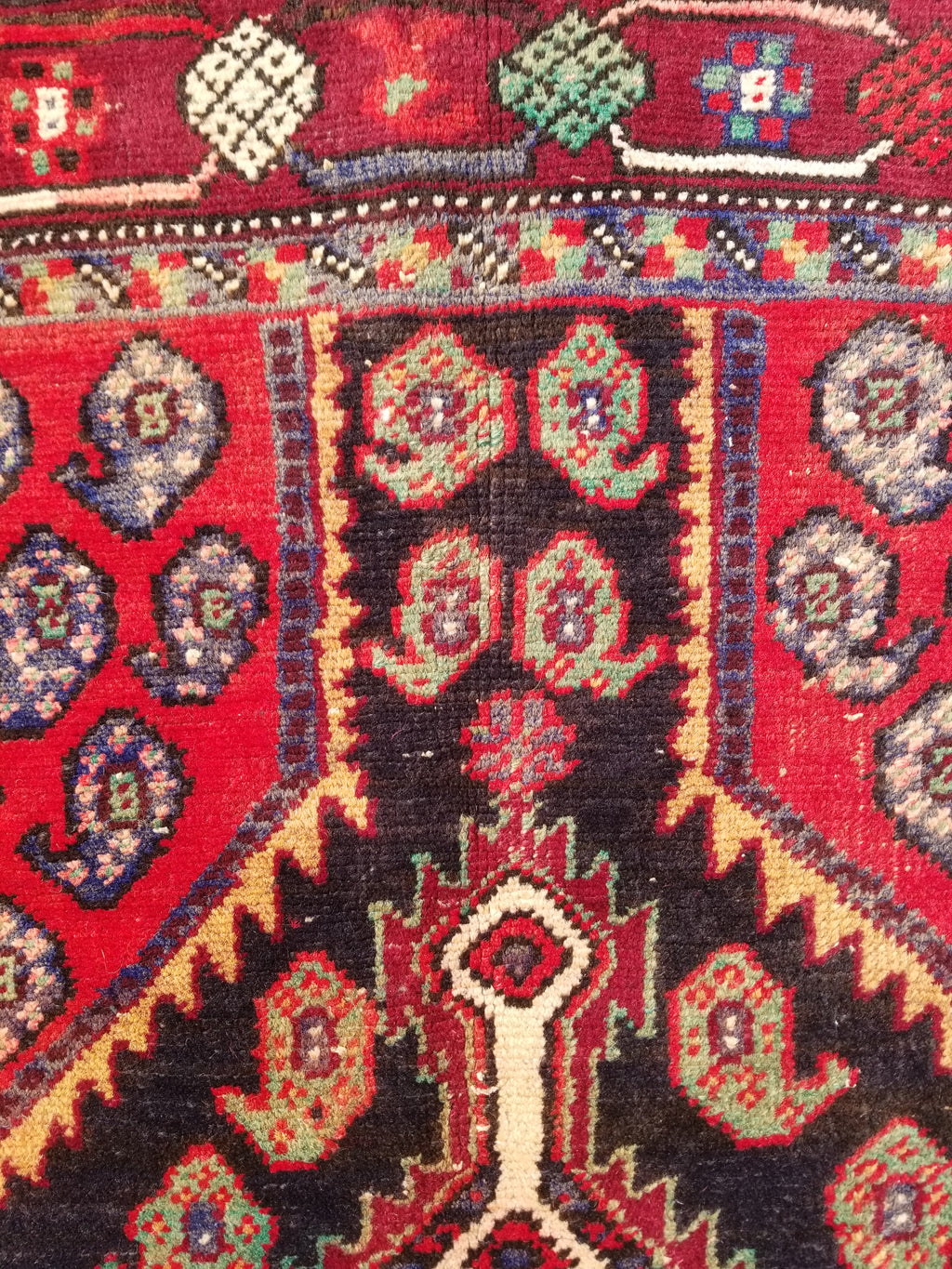 Distressed Vintage Traditional Handmade Qashqai Style Wool Rug 192x122cm