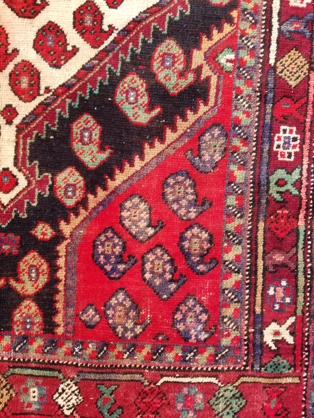Distressed Vintage Traditional Handmade Qashqai Style Wool Rug 192x122cm