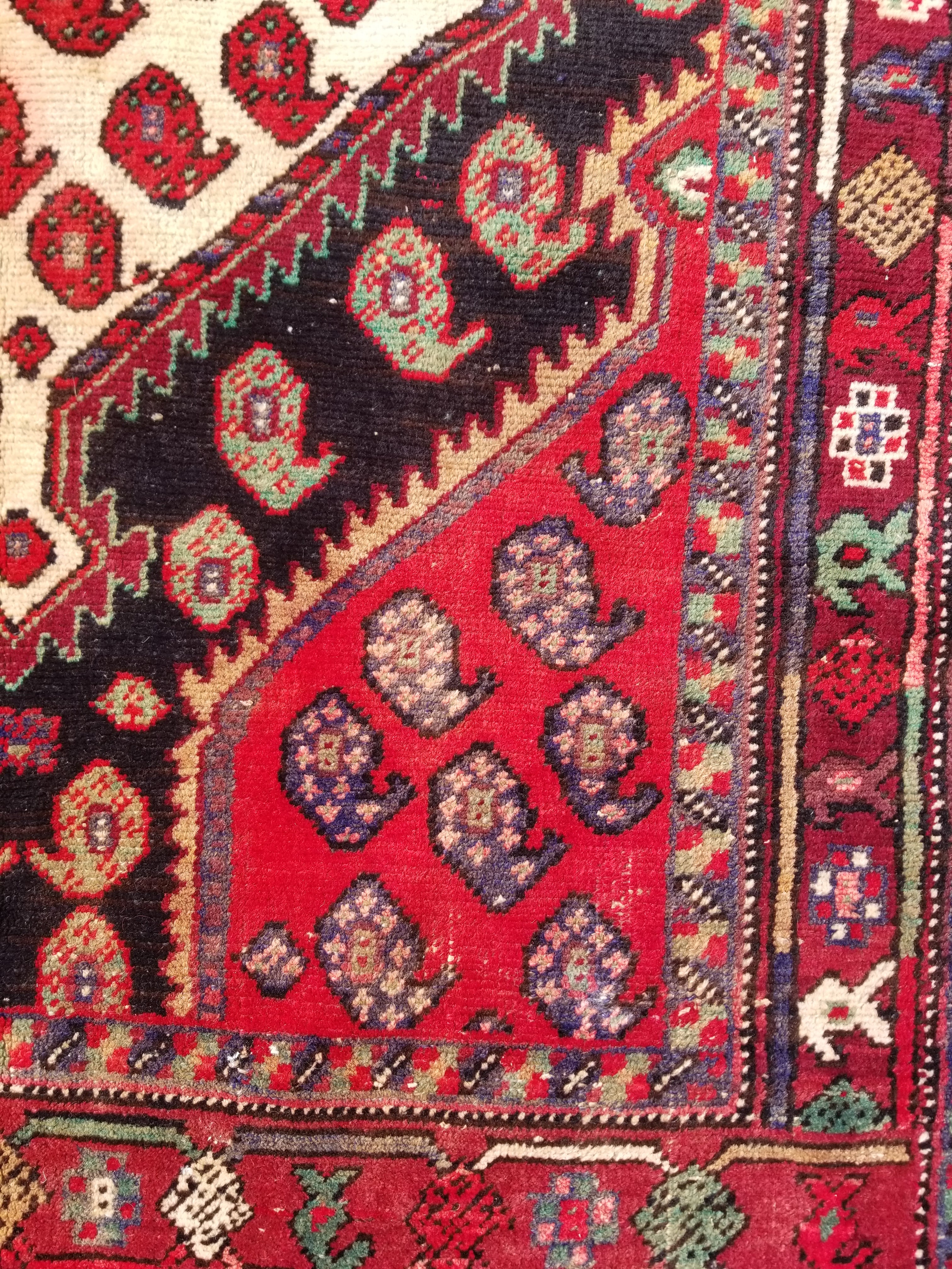 Distressed Vintage Traditional Handmade Qashqai Style Wool Rug 192x122cm