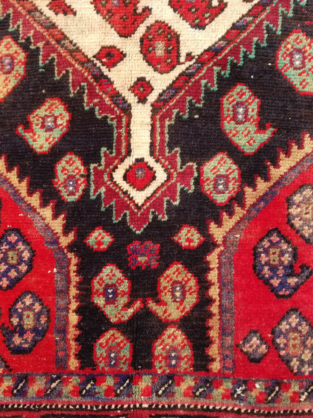 Distressed Vintage Traditional Handmade Qashqai Style Wool Rug 192x122cm