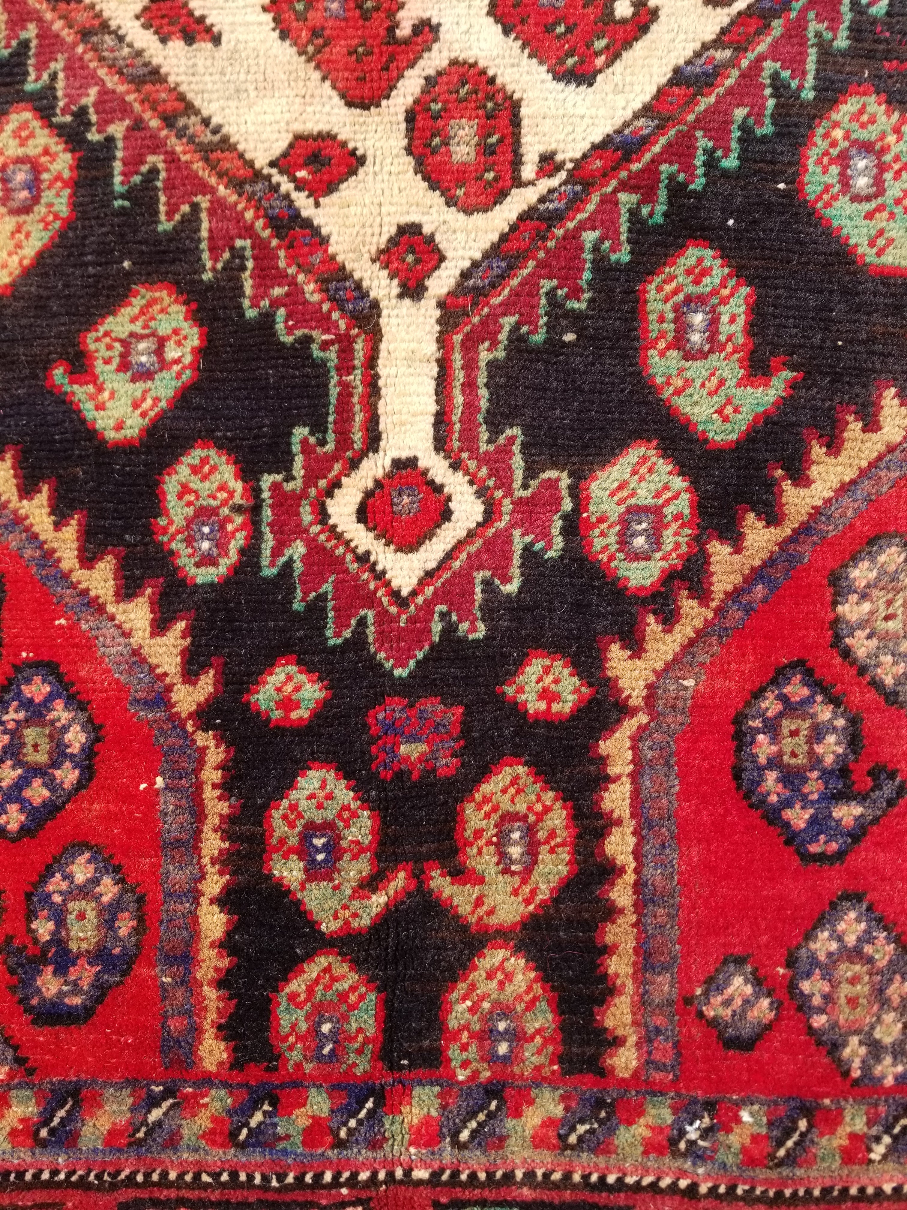 Distressed Vintage Traditional Handmade Qashqai Style Wool Rug 192x122cm