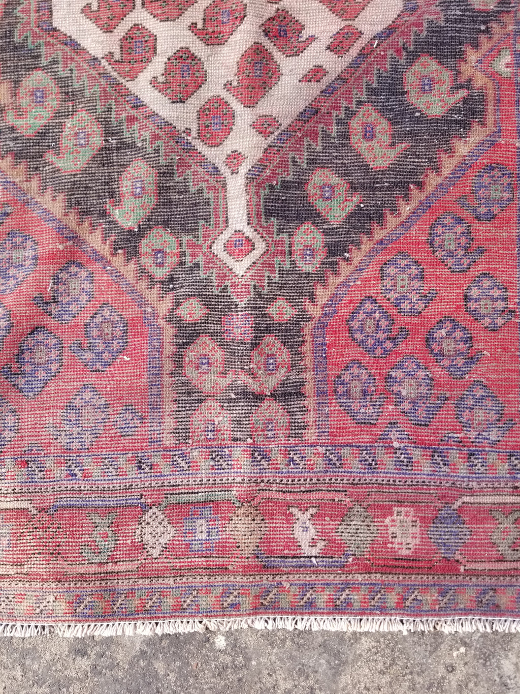 Distressed Vintage Traditional Handmade Qashqai Style Wool Rug 192x122cm
