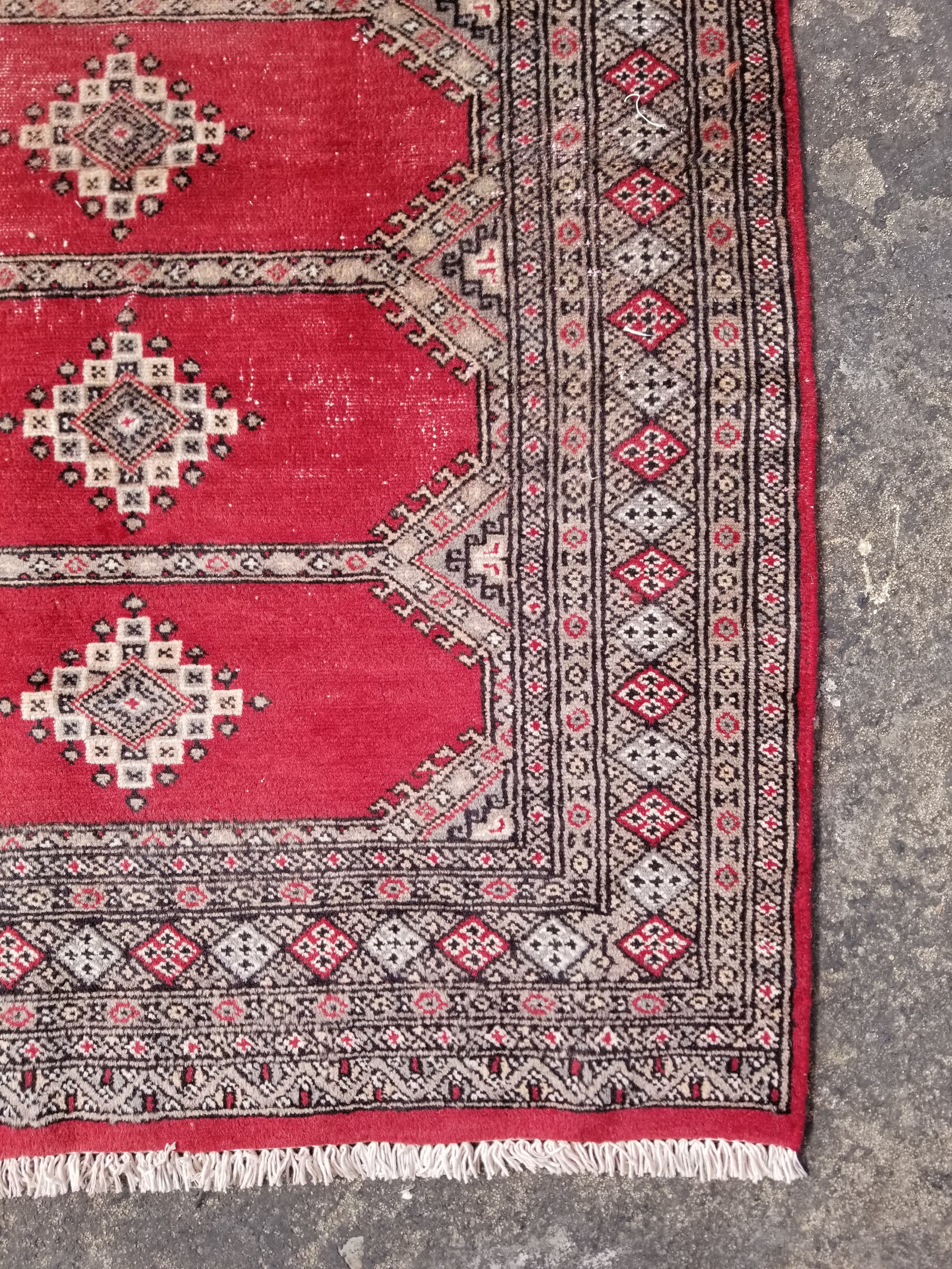 Distressed Vintage Traditional Handmade Pakistan Bokhara Style Wool Rug 138x91cm
