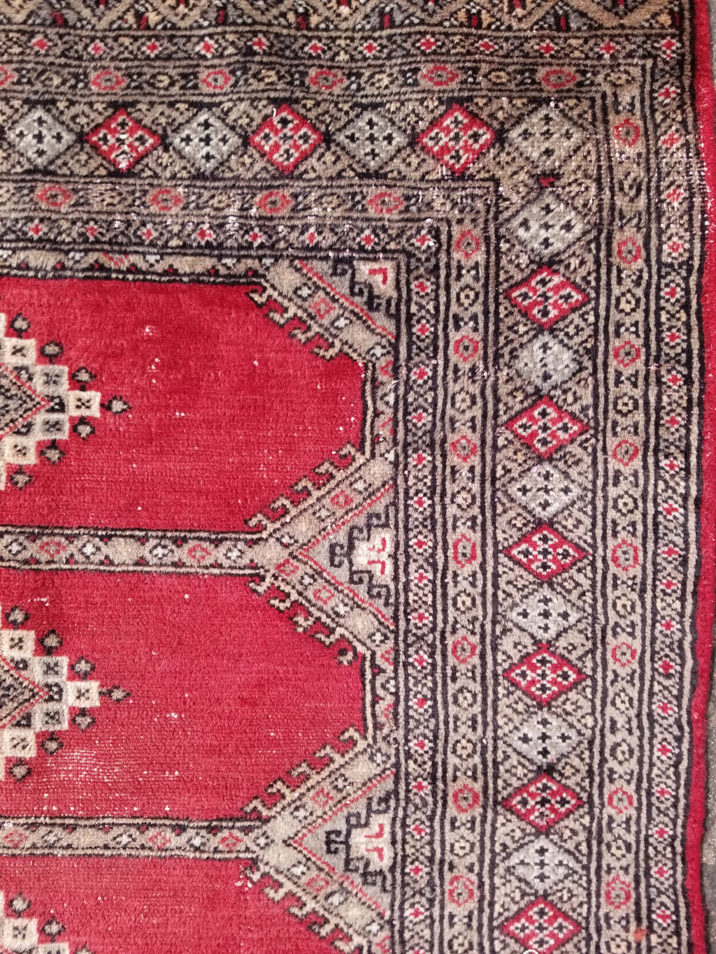 Distressed Vintage Traditional Handmade Pakistan Bokhara Style Wool Rug 138x91cm