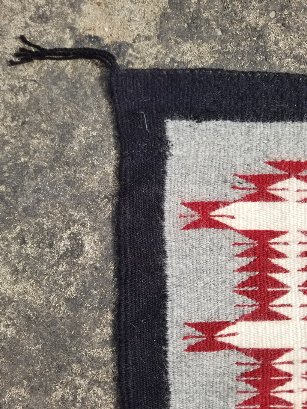 Vintage Traditional Handwoven Native American Navajo Wool Rug 66x30cm